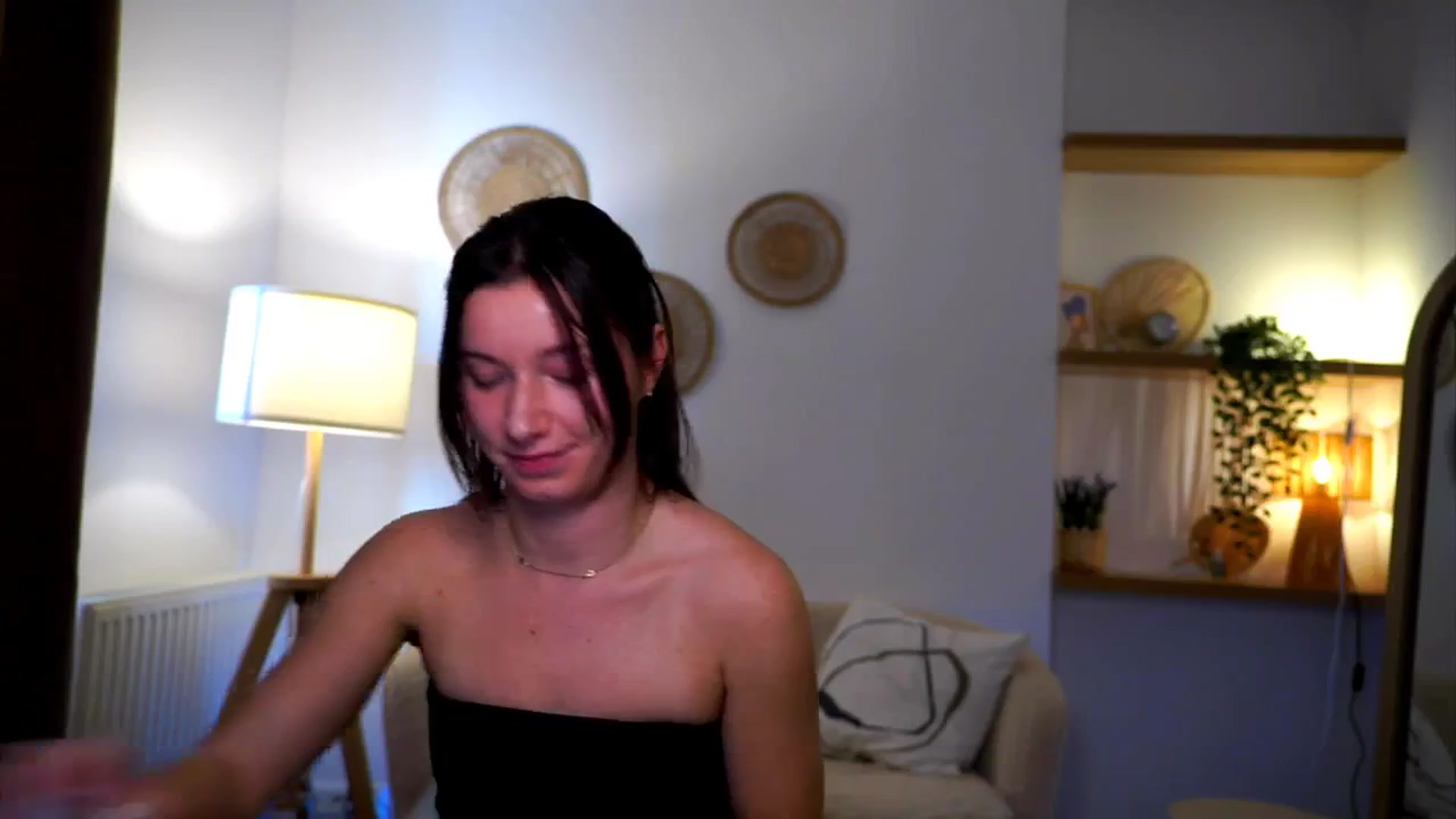 Gallery image thumbnail from Petite_Peach_'s myfreecams stream on, 03/09/2025, 13:20 image 13 of 20