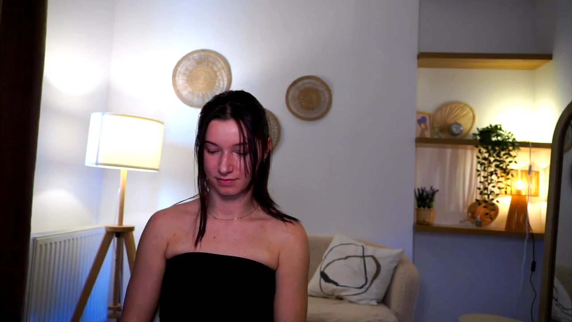 Gallery image thumbnail from Petite_Peach_'s myfreecams stream on, 03/09/2025, 13:20 image 4 of 20