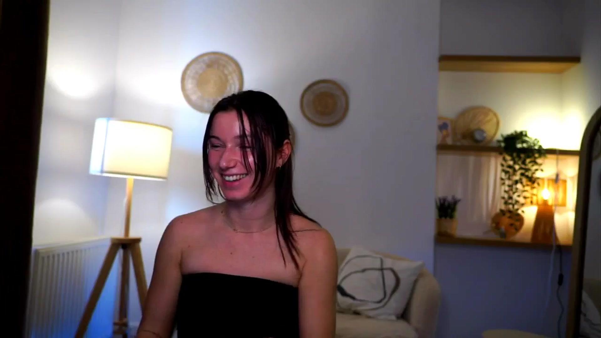 Gallery image thumbnail from Petite_Peach_'s myfreecams stream on, 03/09/2025, 13:20 image 6 of 20