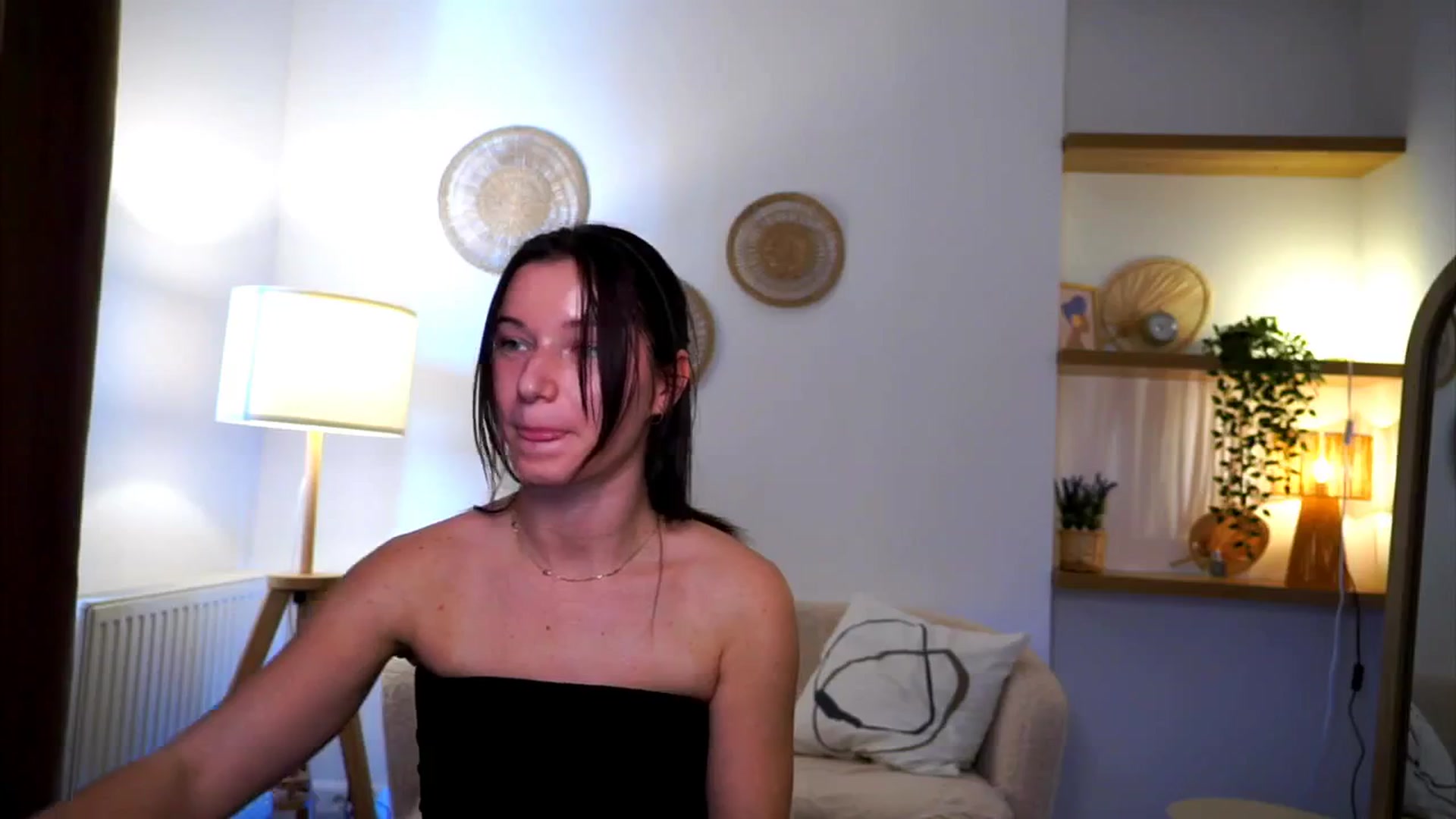 Gallery image thumbnail from Petite_Peach_'s myfreecams stream on, 03/09/2025, 13:20 image 17 of 20