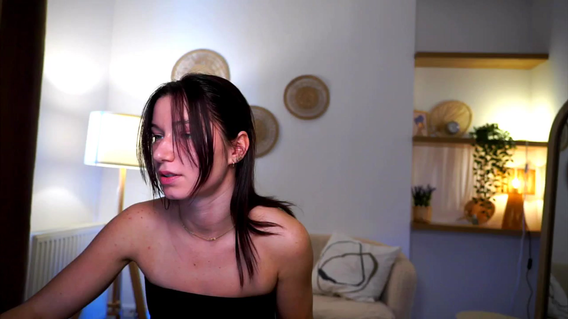 Gallery image thumbnail from Petite_Peach_'s myfreecams stream on, 03/09/2025, 13:20 image 9 of 20