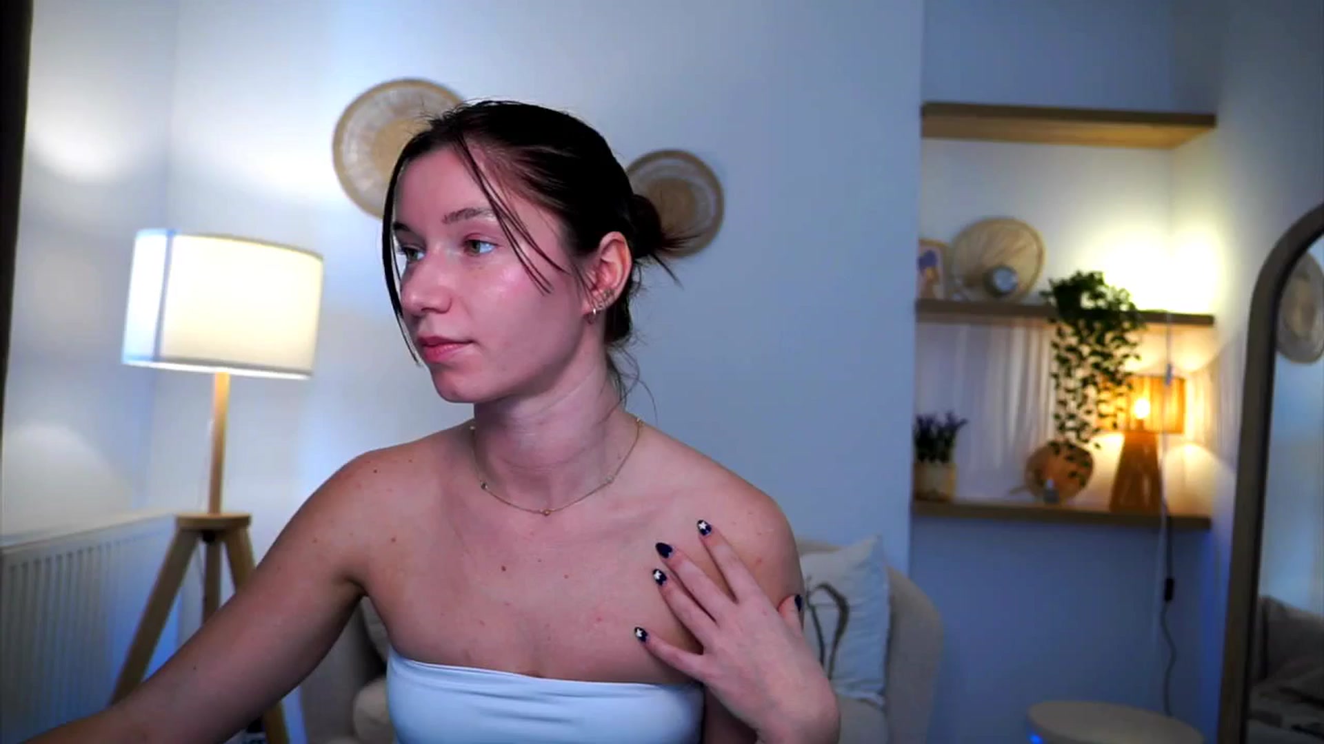 Gallery image thumbnail from Petite_Peach_'s myfreecams stream on, 03/10/2025, 13:20 image 15 of 20