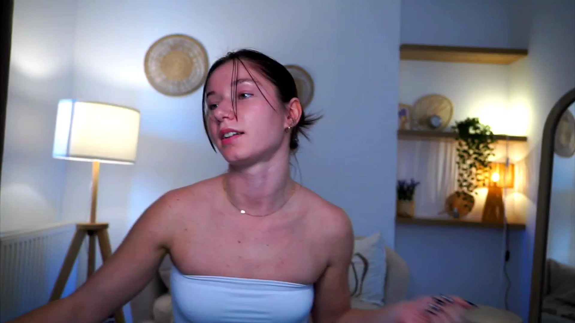 Gallery image thumbnail from Petite_Peach_'s myfreecams stream on, 03/10/2025, 13:20 image 8 of 20