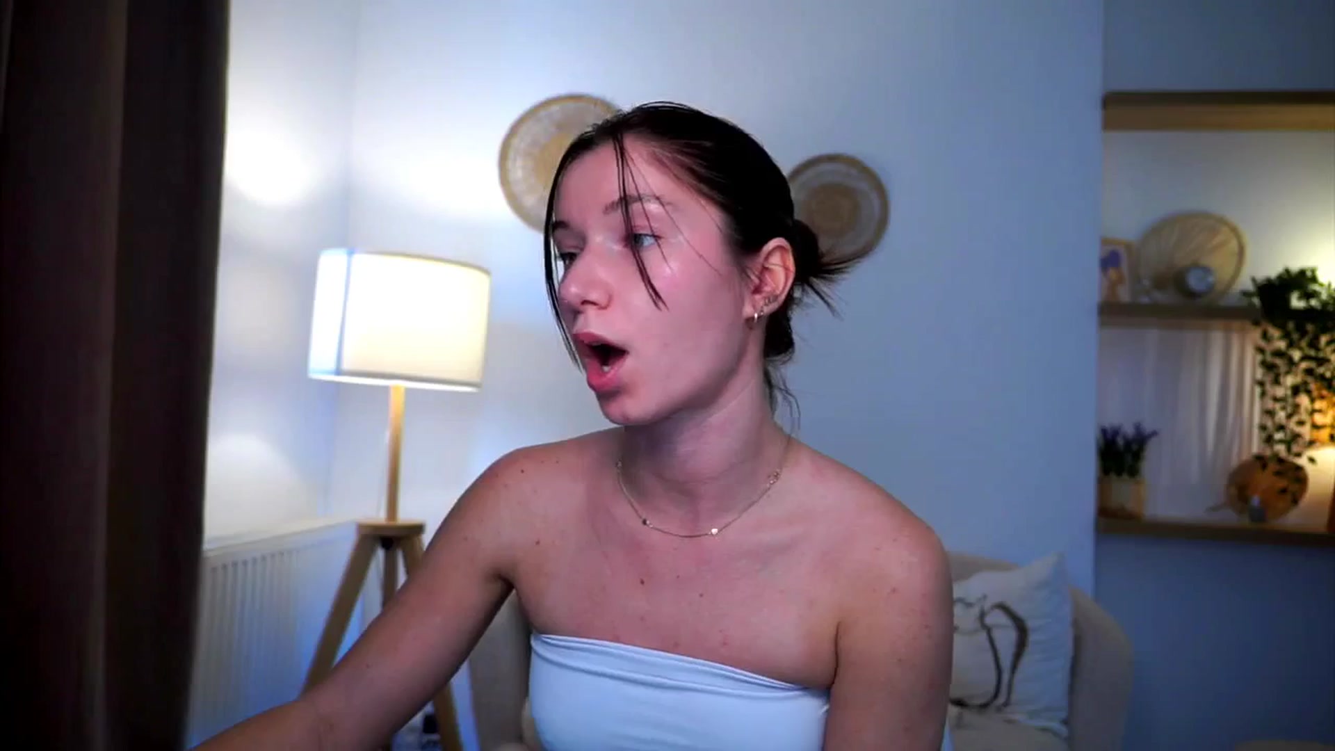 Gallery image thumbnail from Petite_Peach_'s myfreecams stream on, 03/10/2025, 13:20 image 5 of 20