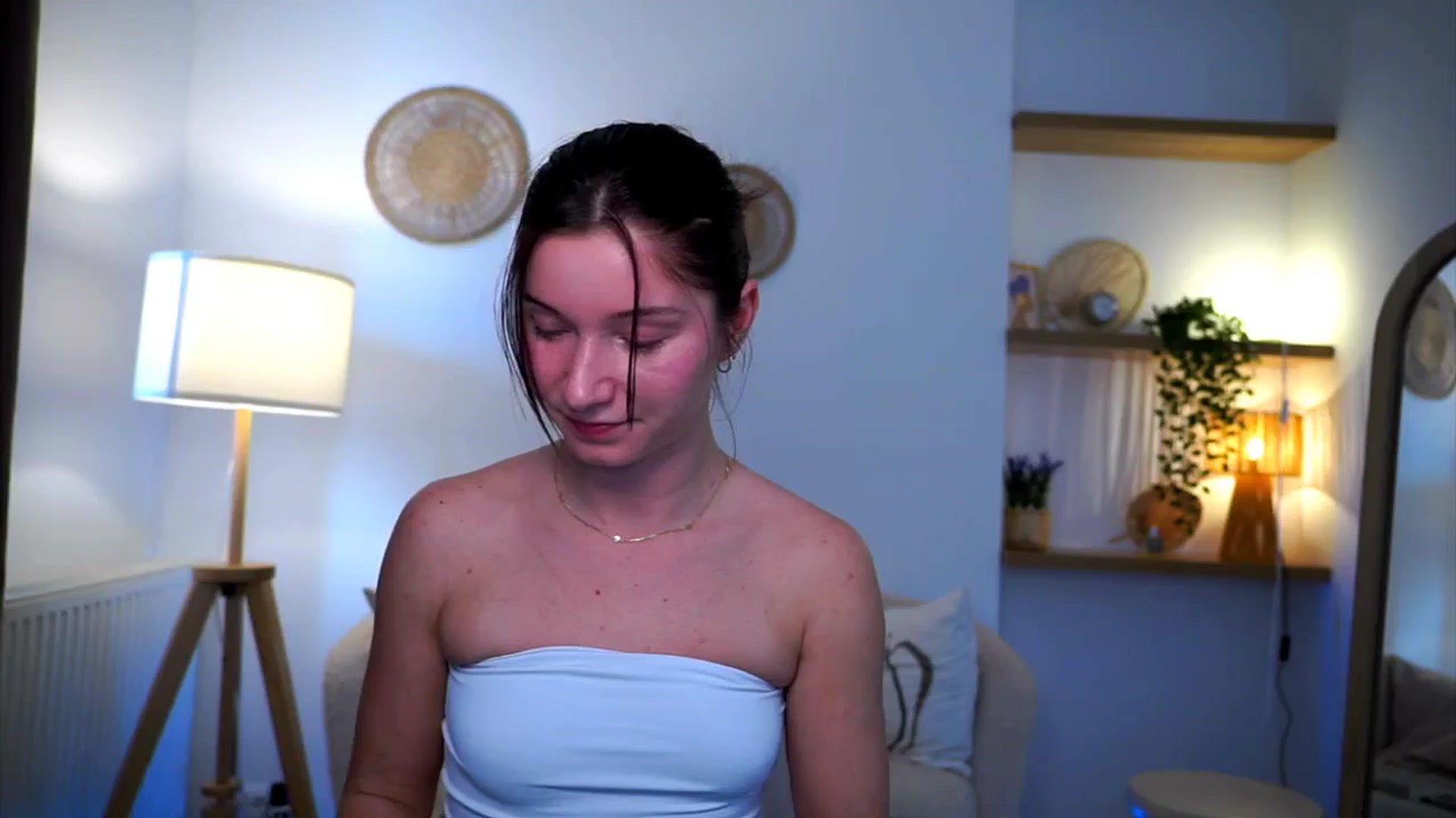 Gallery image thumbnail from Petite_Peach_'s myfreecams stream on, 03/10/2025, 13:20 image 11 of 20