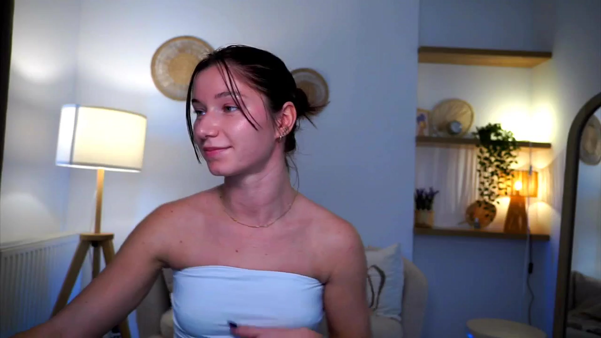 Gallery image thumbnail from Petite_Peach_'s myfreecams stream on, 03/10/2025, 13:20 image 20 of 20