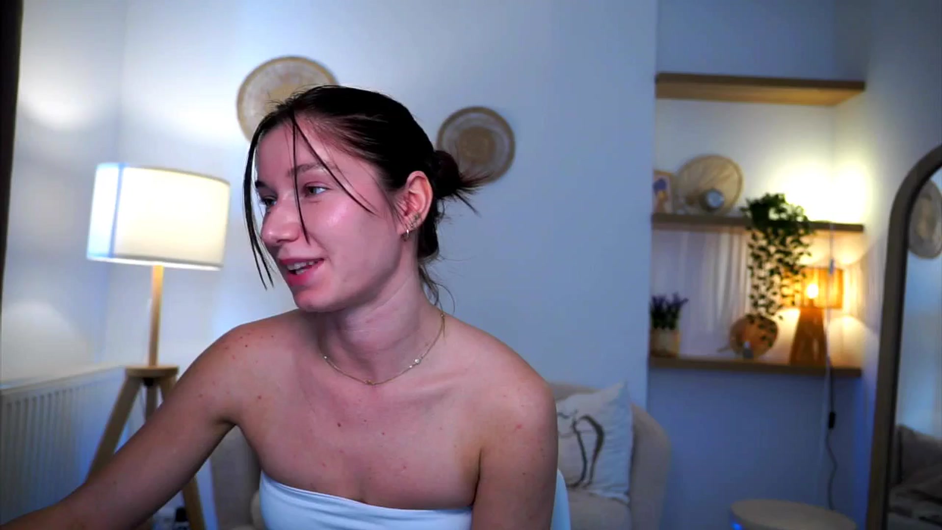 Gallery image thumbnail from Petite_Peach_'s myfreecams stream on, 03/10/2025, 13:20 image 14 of 20