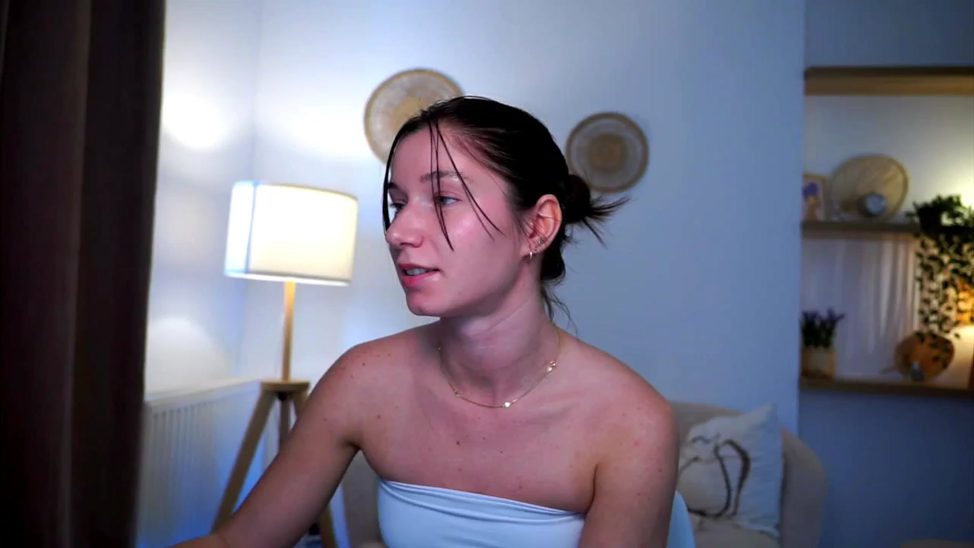 Gallery image thumbnail from Petite_Peach_'s myfreecams stream on, 03/10/2025, 13:20 image 4 of 20
