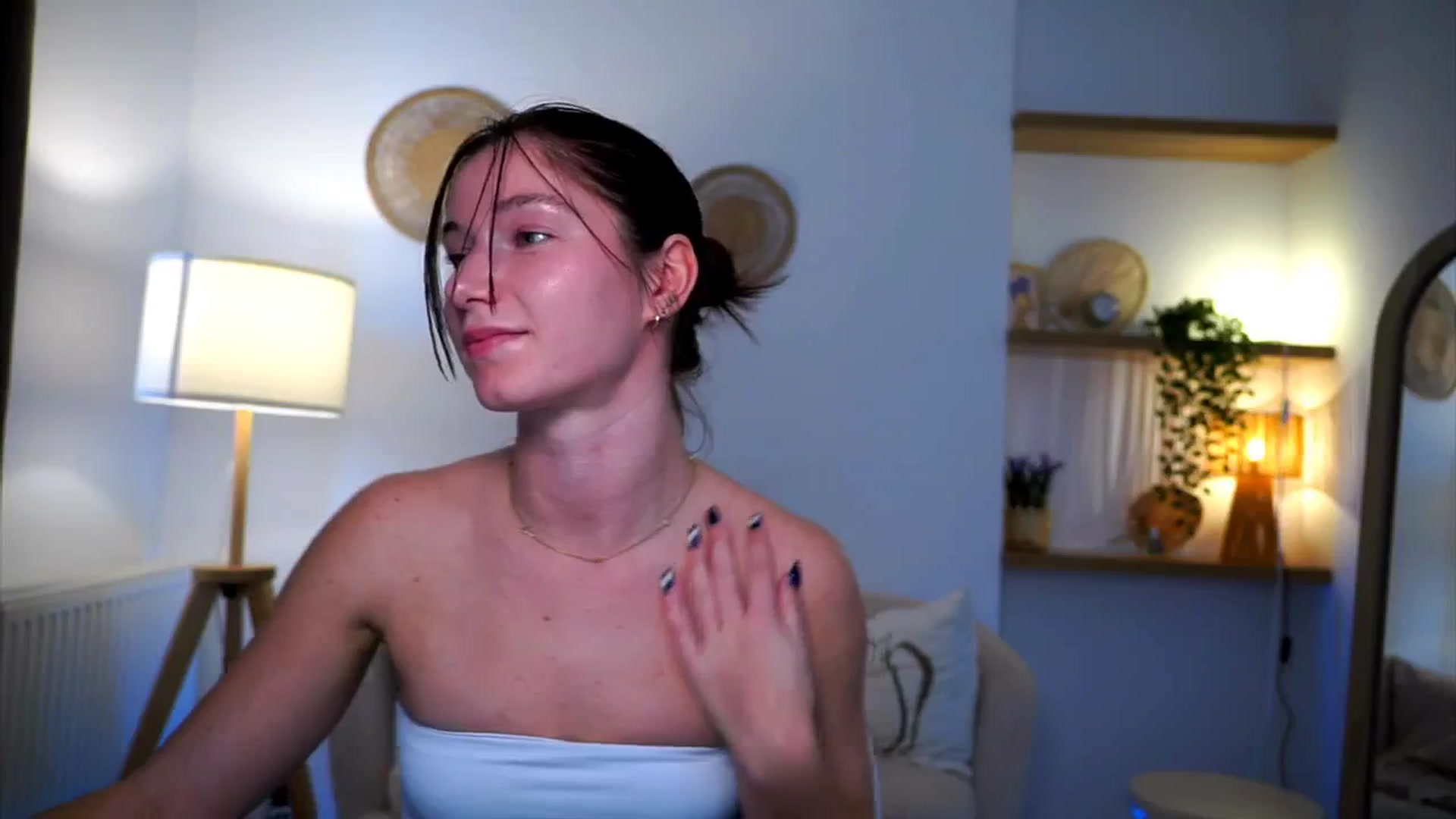 Gallery image thumbnail from Petite_Peach_'s myfreecams stream on, 03/10/2025, 13:20 image 17 of 20