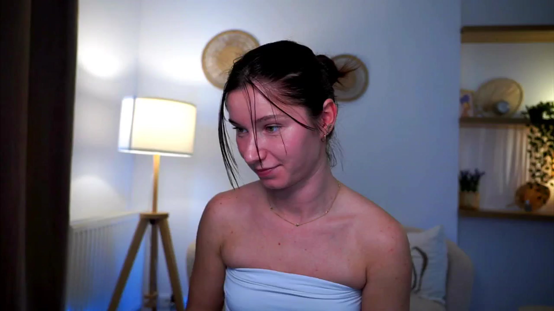 Gallery image thumbnail from Petite_Peach_'s myfreecams stream on, 03/10/2025, 13:53 image 7 of 20
