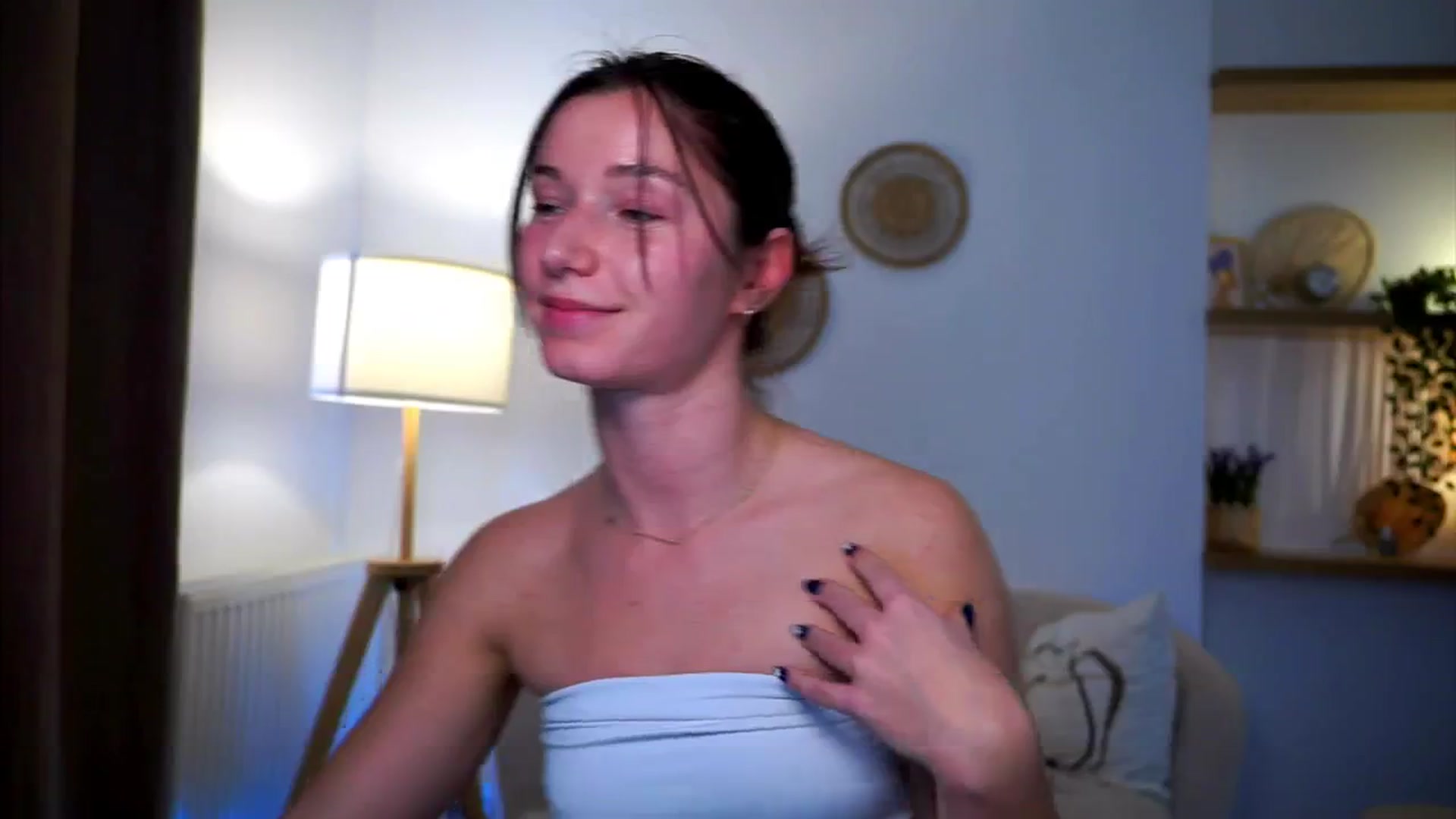 Gallery image thumbnail from Petite_Peach_'s myfreecams stream on, 03/10/2025, 13:53 image 8 of 20