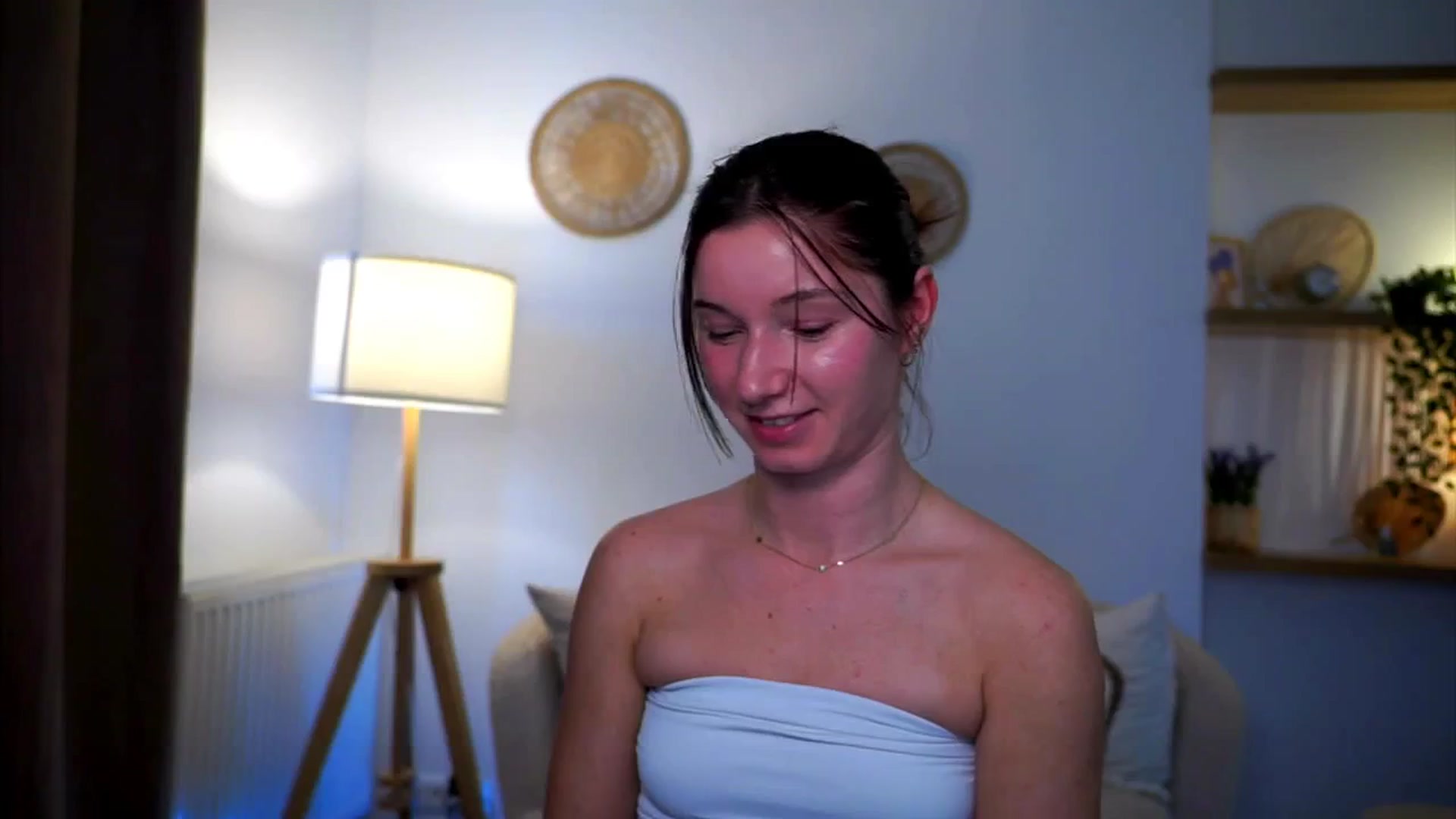 Gallery image thumbnail from Petite_Peach_'s myfreecams stream on, 03/10/2025, 13:53 image 10 of 20