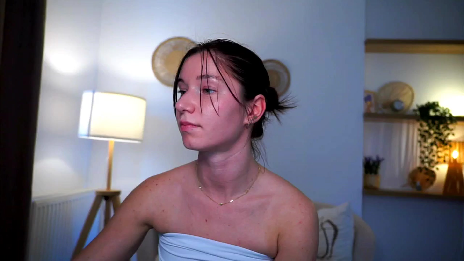 Gallery image thumbnail from Petite_Peach_'s myfreecams stream on, 03/10/2025, 13:53 image 1 of 20