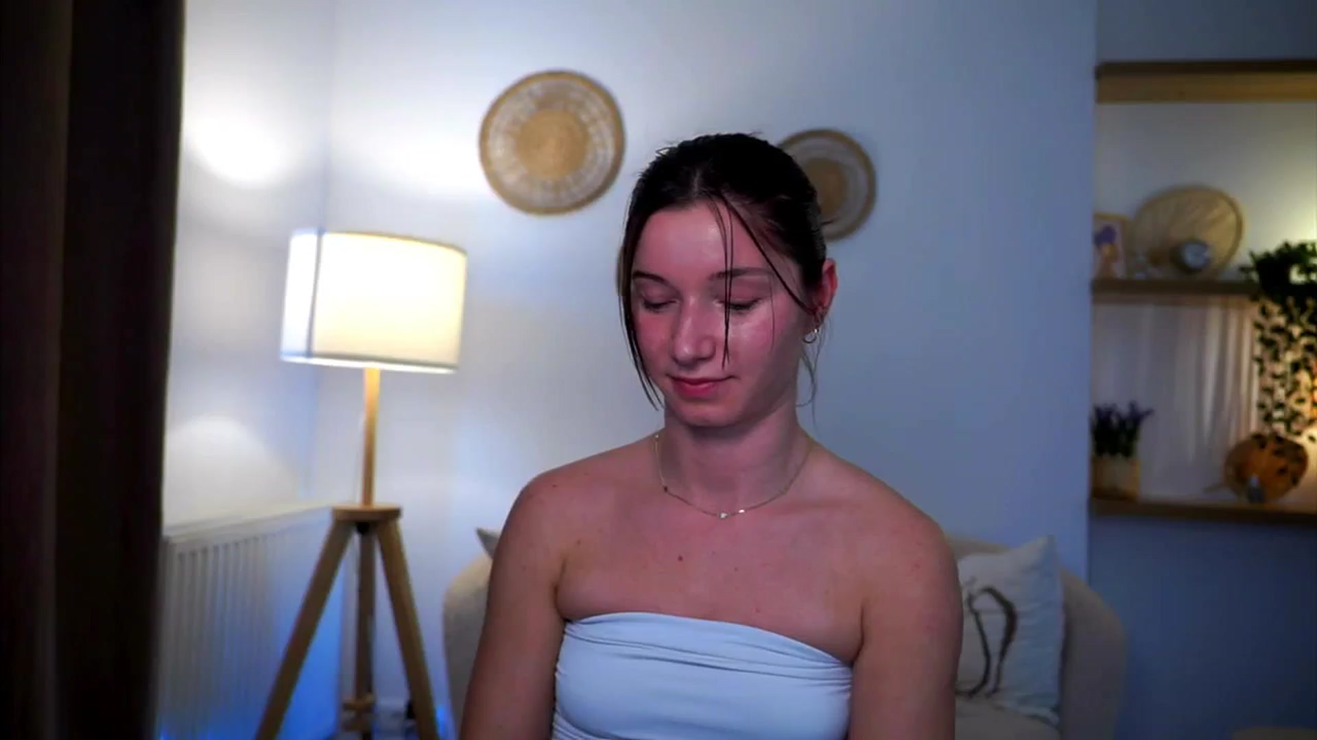 Gallery image thumbnail from Petite_Peach_'s myfreecams stream on, 03/10/2025, 13:53 image 6 of 20