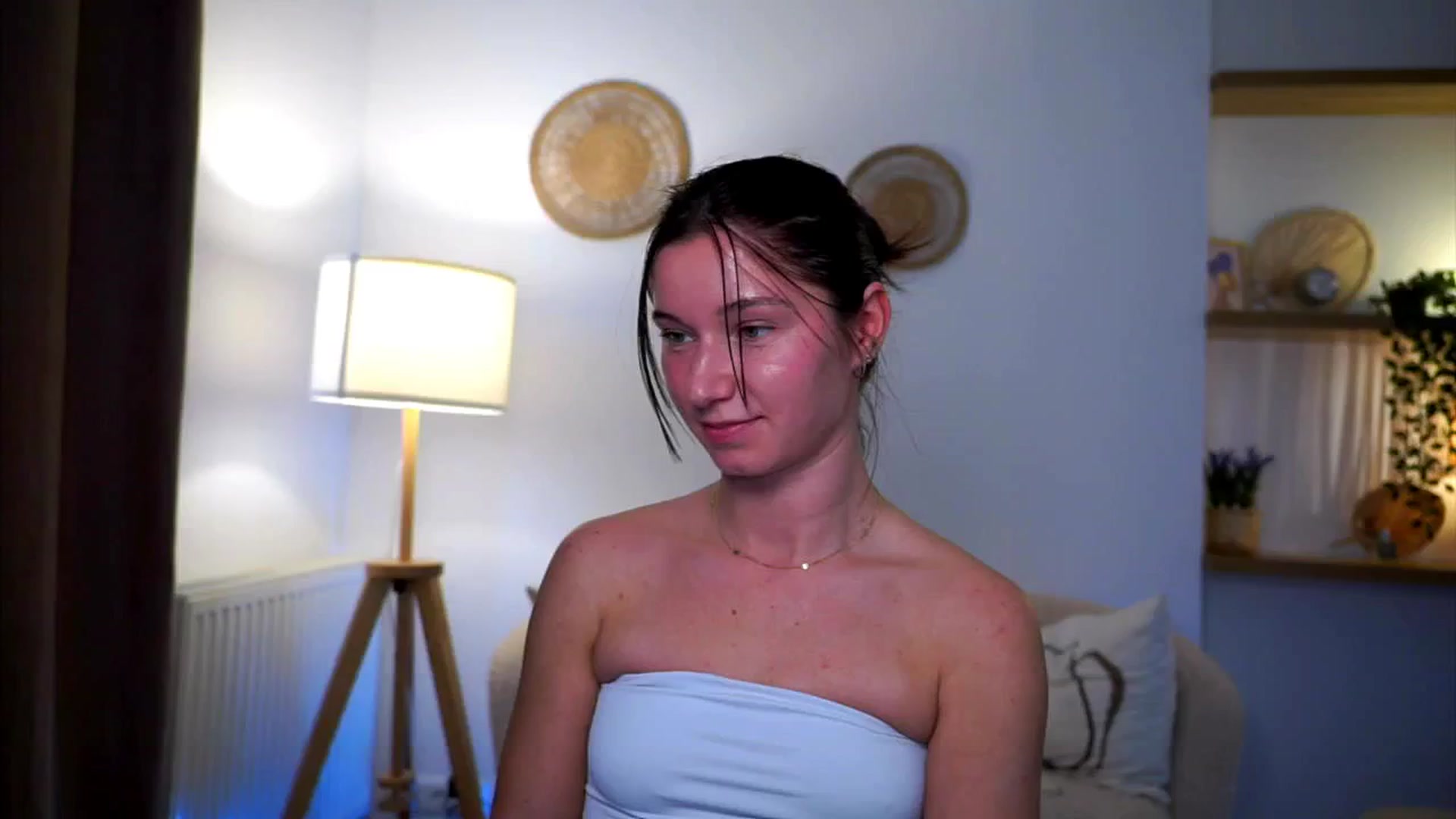 Gallery image thumbnail from Petite_Peach_'s myfreecams stream on, 03/10/2025, 17:17 image 1 of 20