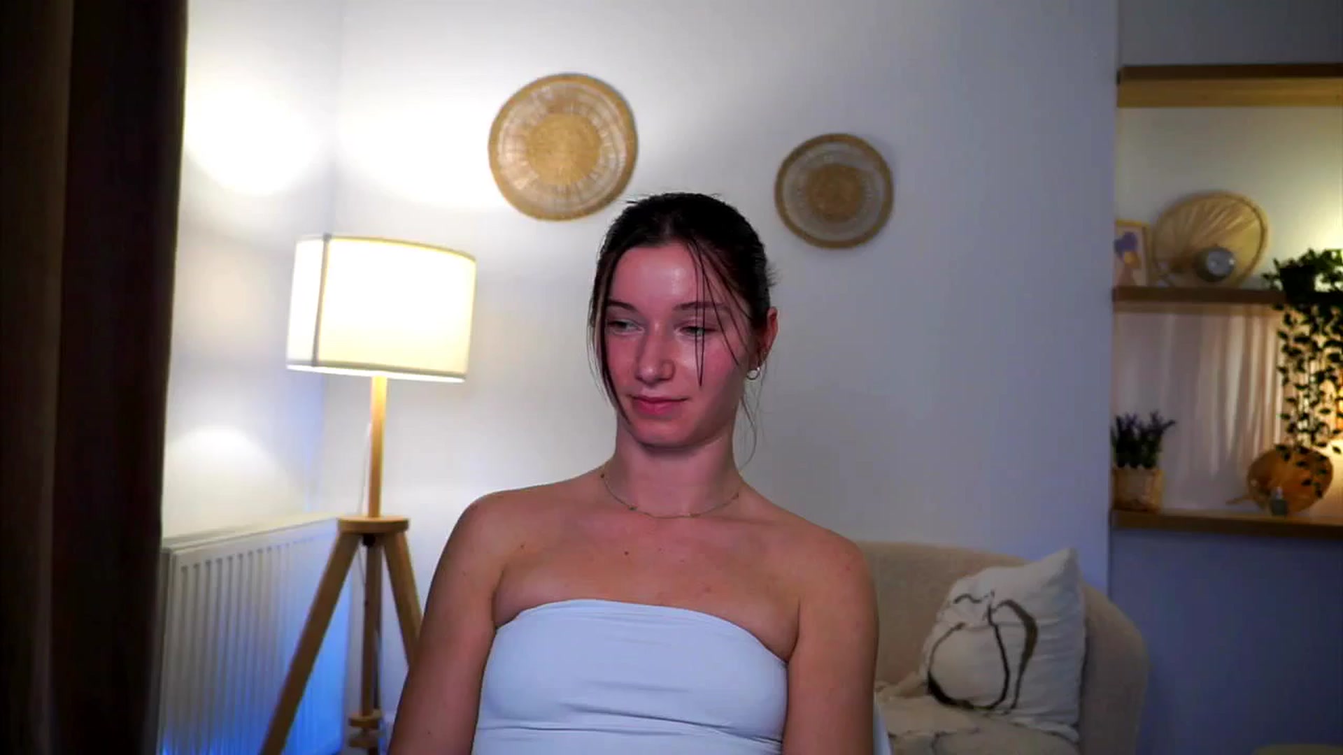 Gallery image thumbnail from Petite_Peach_'s myfreecams stream on, 03/10/2025, 17:17 image 3 of 20