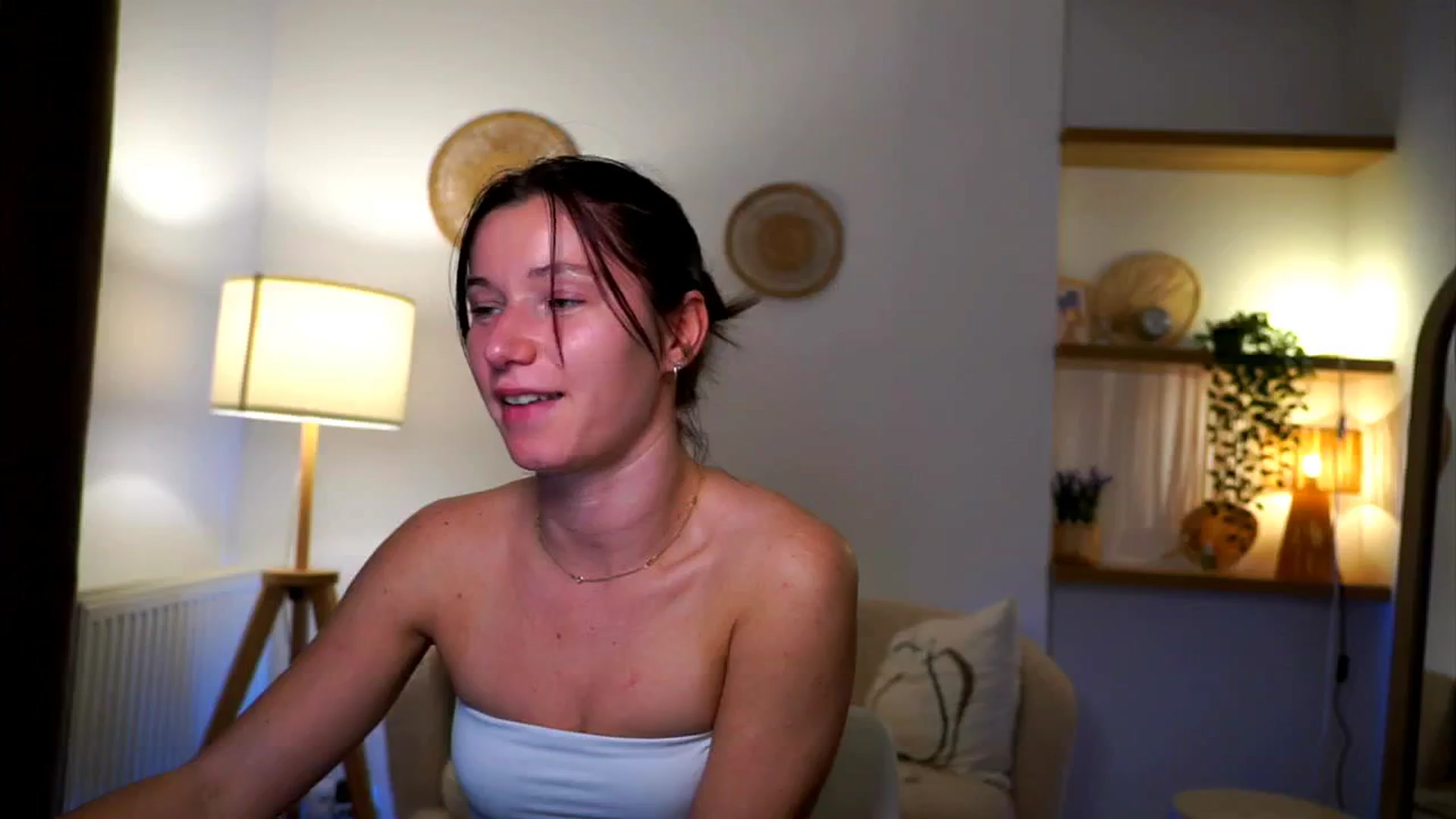 Gallery image thumbnail from Petite_Peach_'s myfreecams stream on, 03/10/2025, 17:17 image 19 of 20