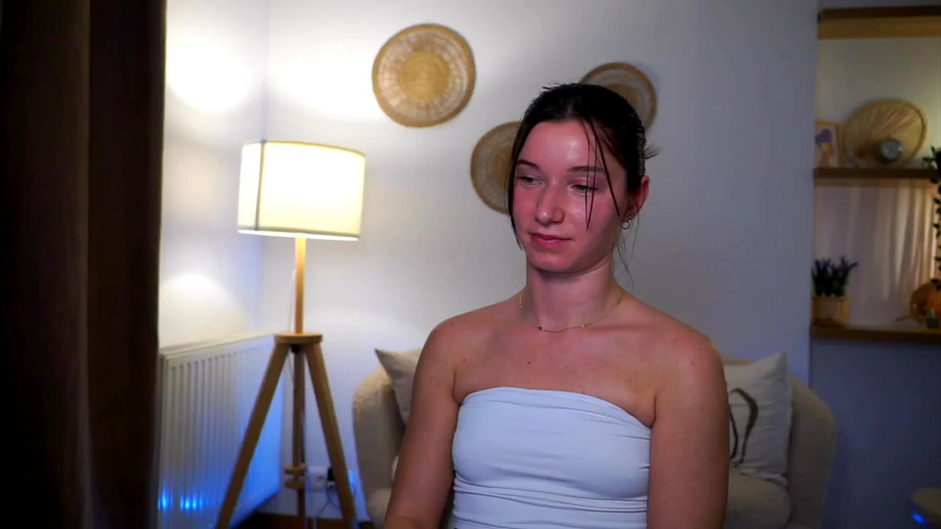 Gallery image thumbnail from Petite_Peach_'s myfreecams stream on, 03/10/2025, 17:17 image 4 of 20