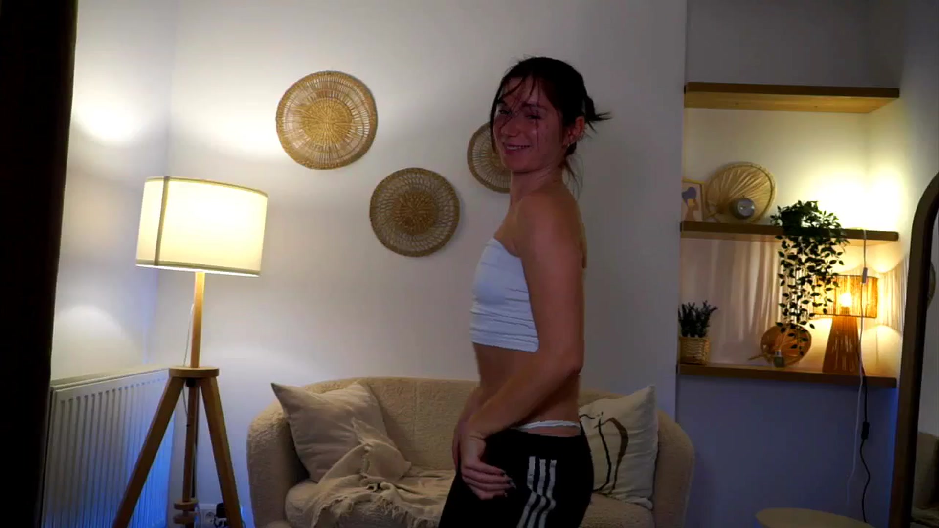 Gallery image thumbnail from Petite_Peach_'s myfreecams stream on, 03/10/2025, 17:17 image 17 of 20