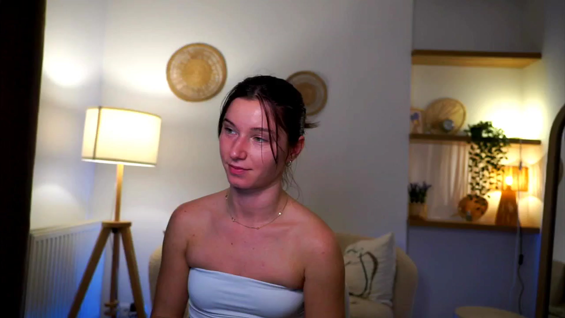 Gallery image thumbnail from Petite_Peach_'s myfreecams stream on, 03/10/2025, 17:17 image 18 of 20