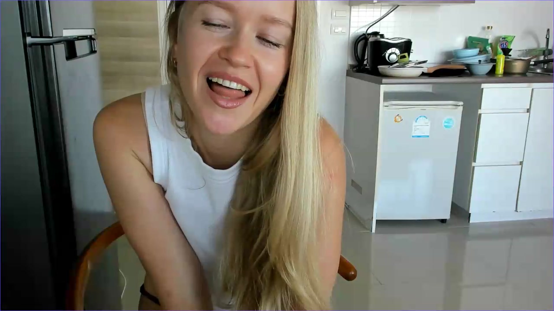 Gallery image thumbnail from Petite_Star's myfreecams stream on, 07/27/2026, 03:18 image 16 of 20