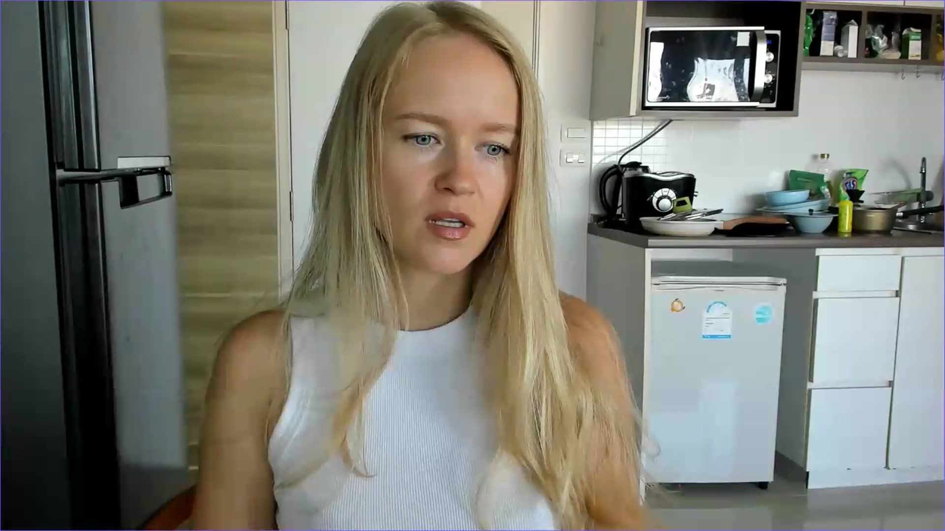 Gallery image thumbnail from Petite_Star's myfreecams stream on, 07/27/2026, 03:18 image 6 of 20