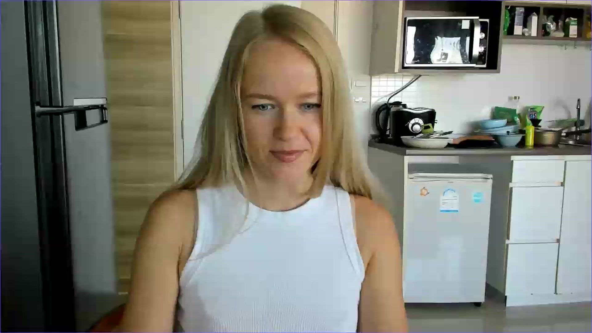 Gallery image thumbnail from Petite_Star's myfreecams stream on, 07/27/2026, 03:18 image 9 of 20