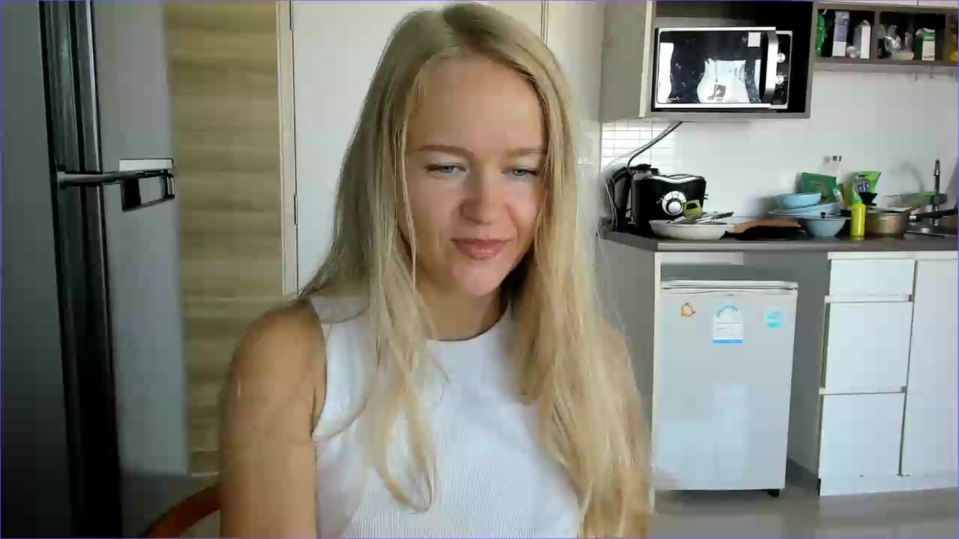 Gallery image thumbnail from Petite_Star's myfreecams stream on, 07/27/2026, 03:18 image 3 of 20