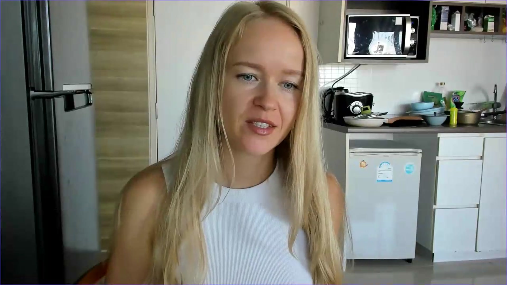 Gallery image thumbnail from Petite_Star's myfreecams stream on, 07/27/2026, 03:18 image 7 of 20