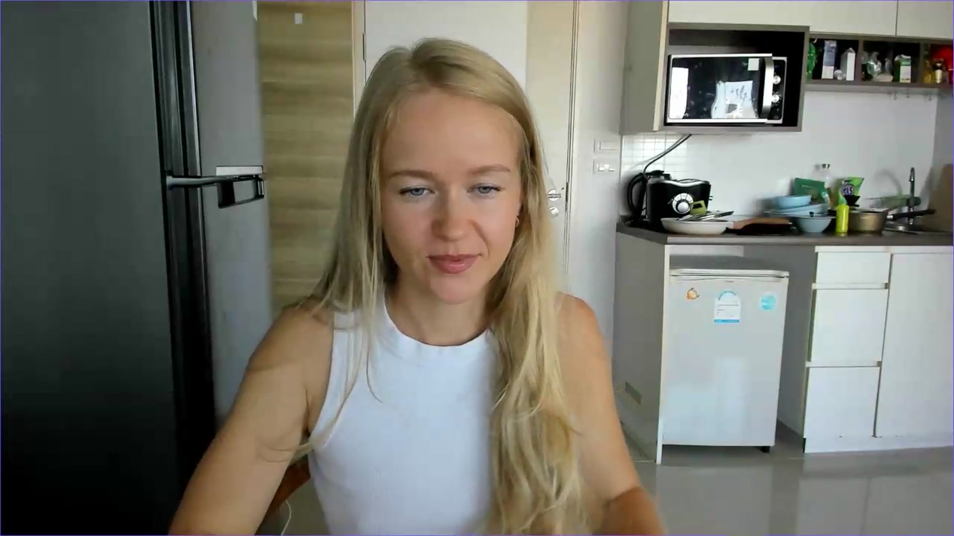 Gallery image thumbnail from Petite_Star's myfreecams stream on, 07/27/2026, 04:46 image 4 of 20