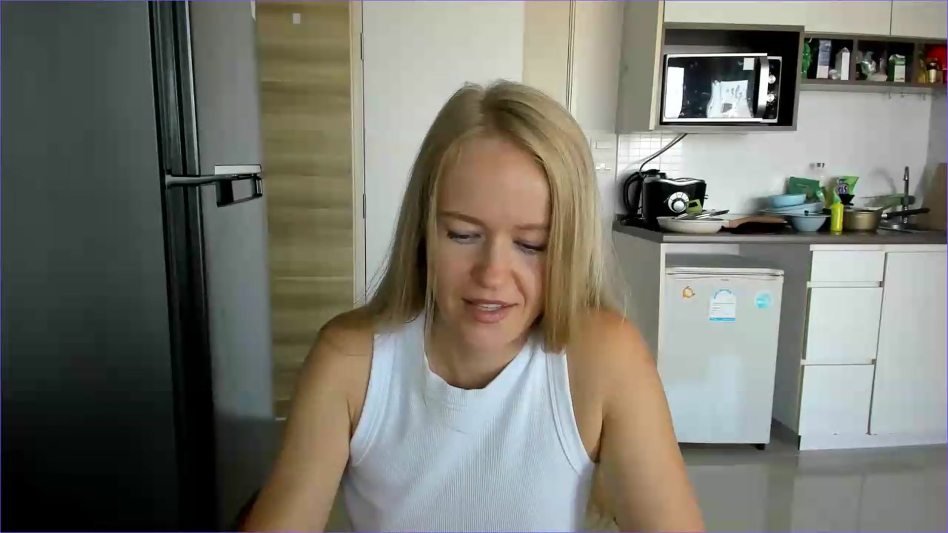 Gallery image thumbnail from Petite_Star's myfreecams stream on, 07/27/2026, 04:46 image 3 of 20