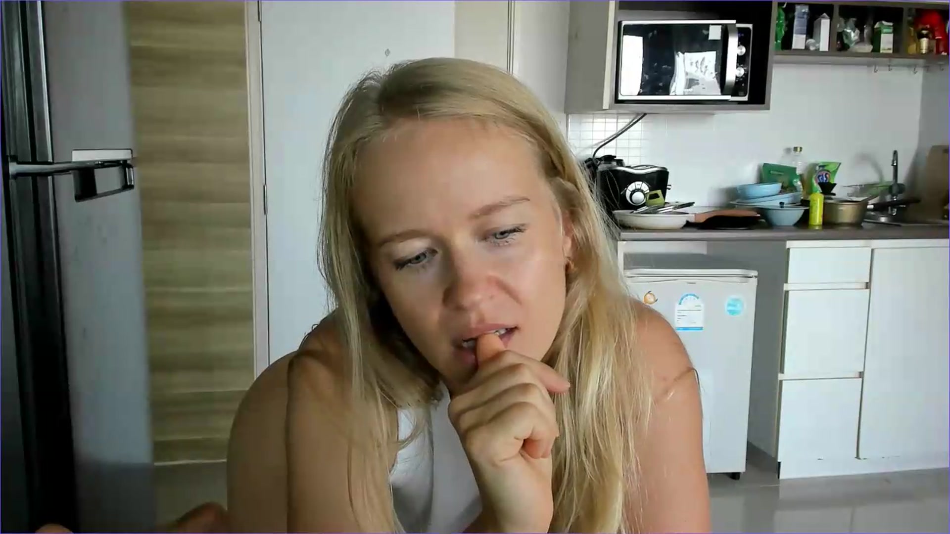 Gallery image thumbnail from Petite_Star's myfreecams stream on, 07/27/2026, 05:39 image 16 of 20