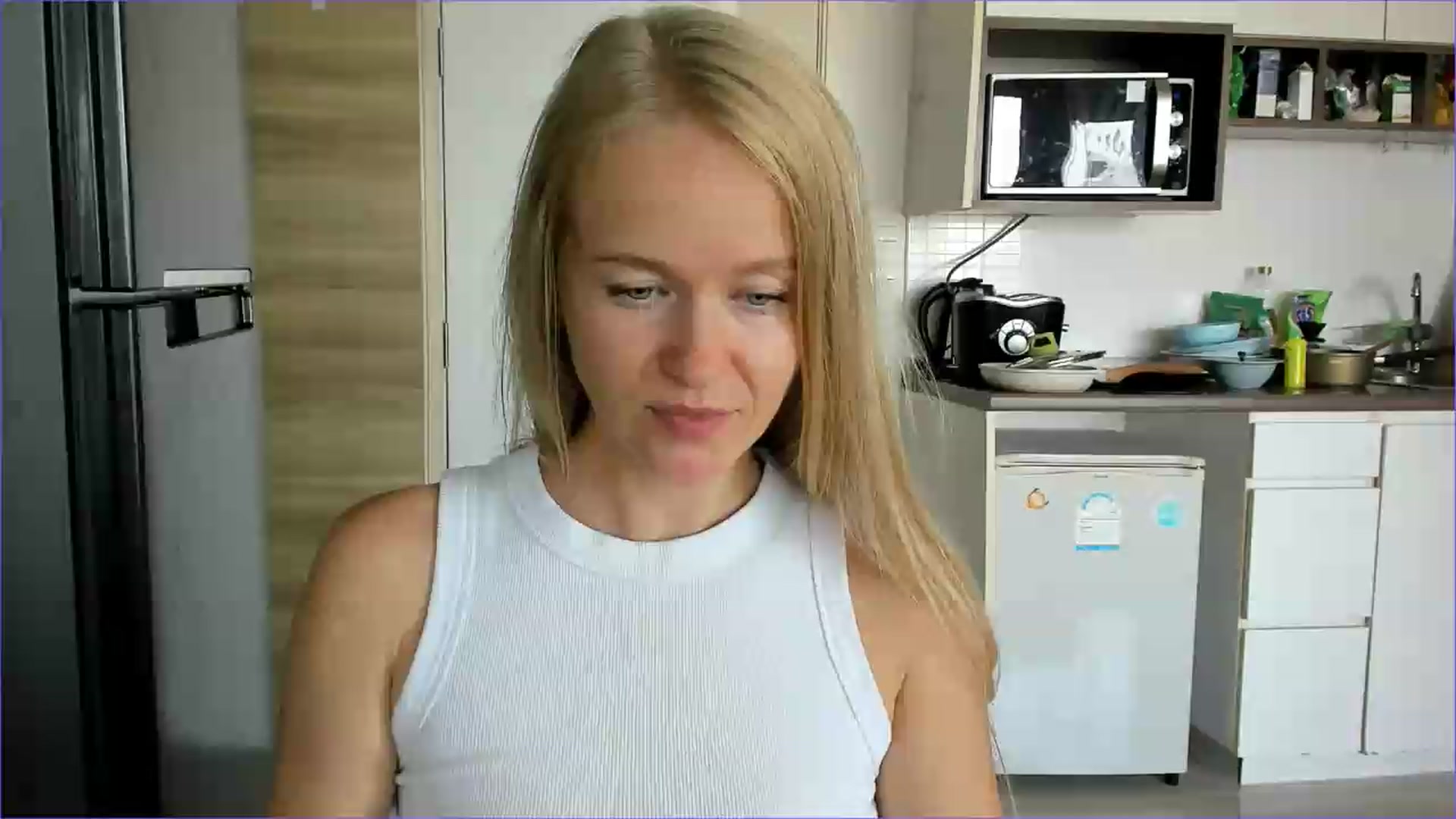 Gallery image thumbnail from Petite_Star's myfreecams stream on, 07/27/2026, 06:12 image 1 of 20
