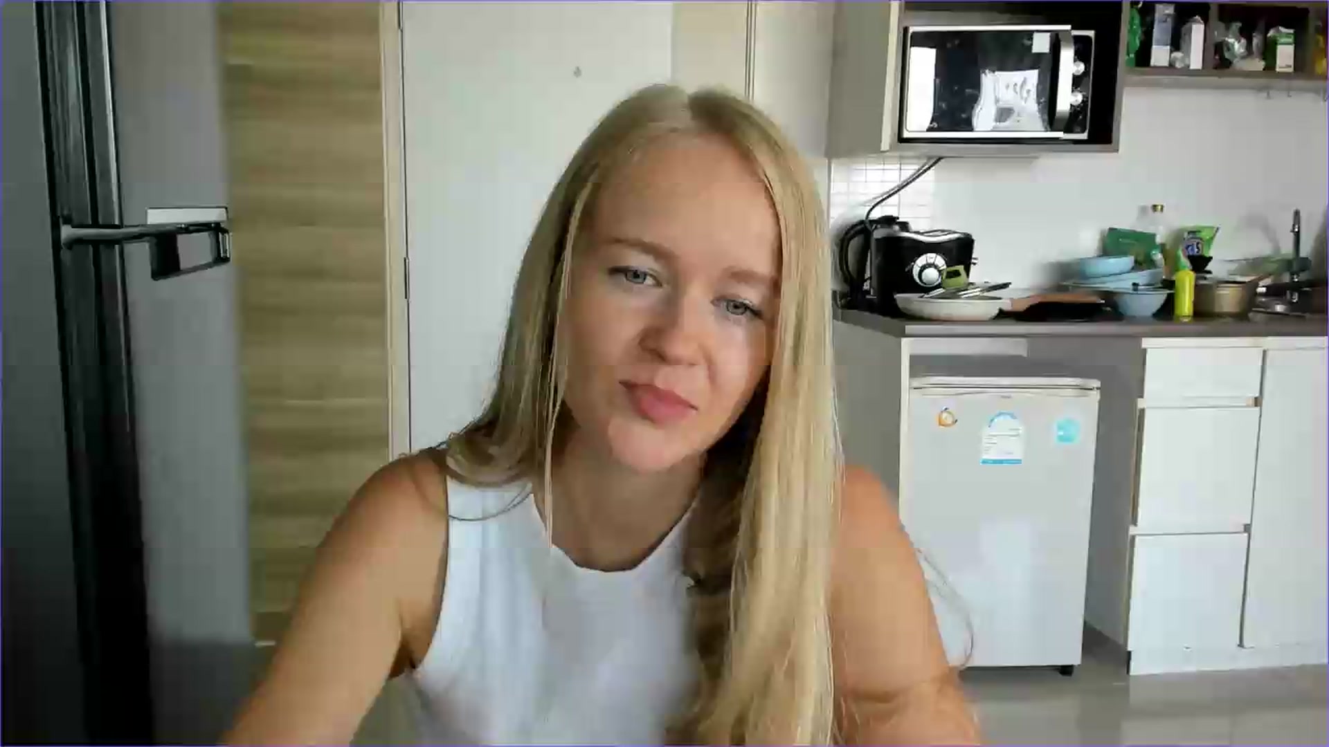 Gallery image thumbnail from Petite_Star's myfreecams stream on, 07/27/2026, 06:12 image 13 of 20