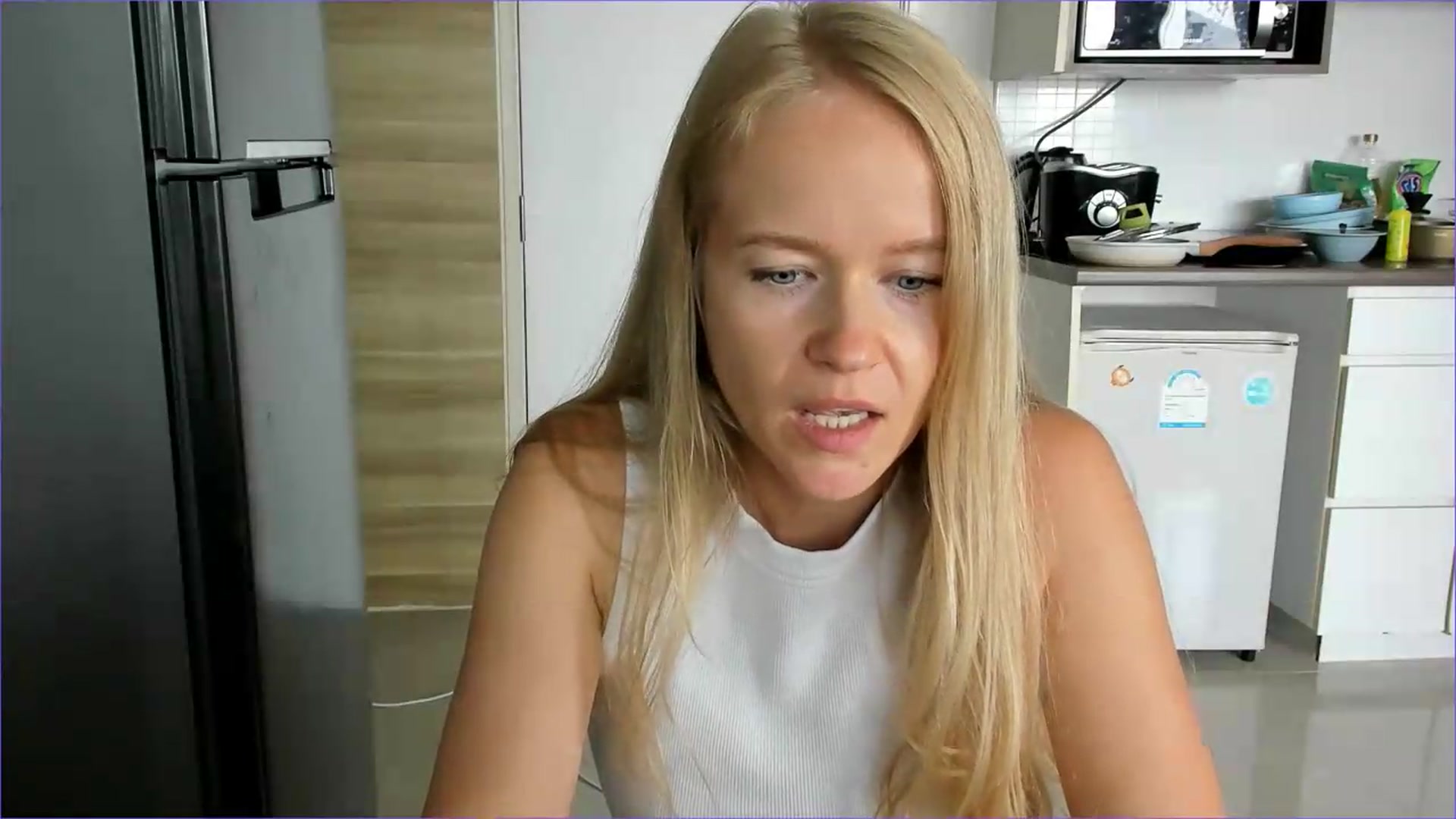 Gallery image thumbnail from Petite_Star's myfreecams stream on, 07/27/2026, 07:15 image 17 of 20