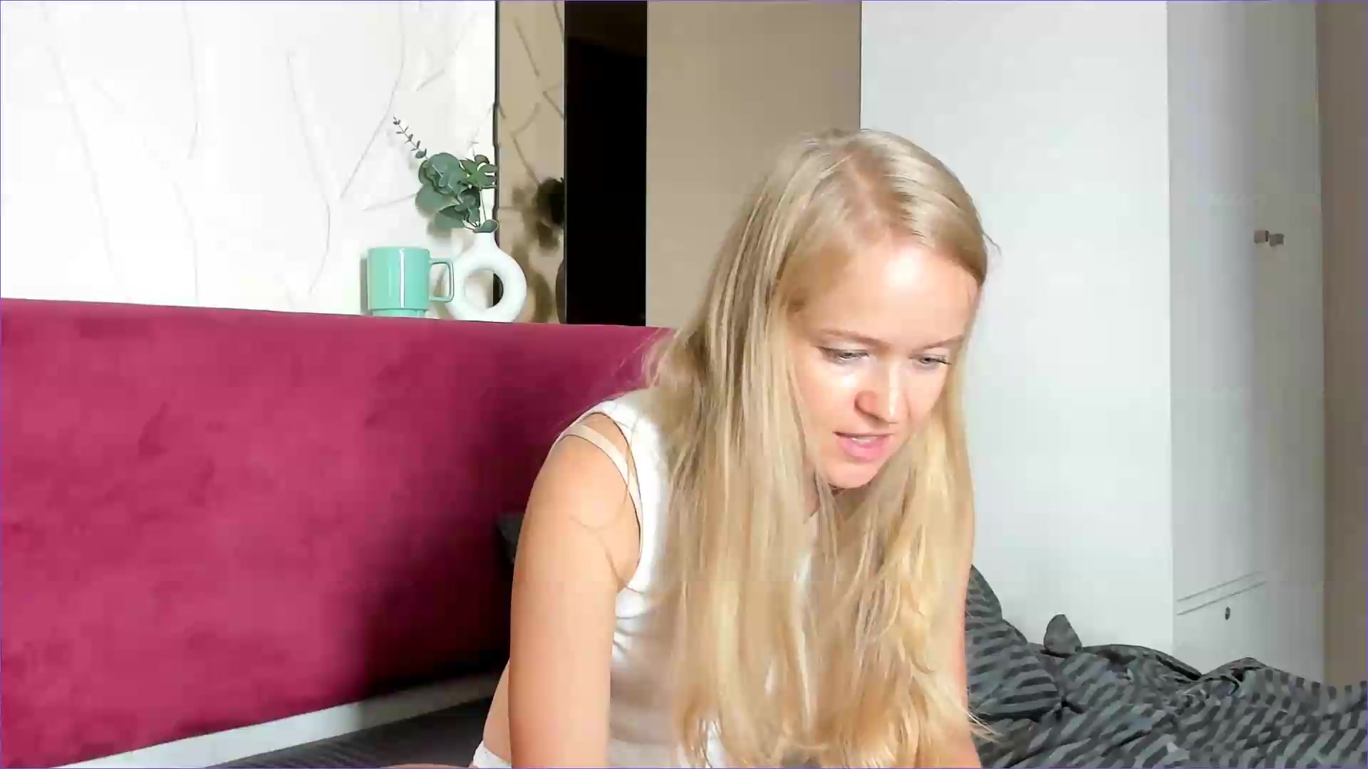 Gallery image thumbnail from Petite_Star's myfreecams stream on, 07/29/2026, 05:50 image 2 of 20