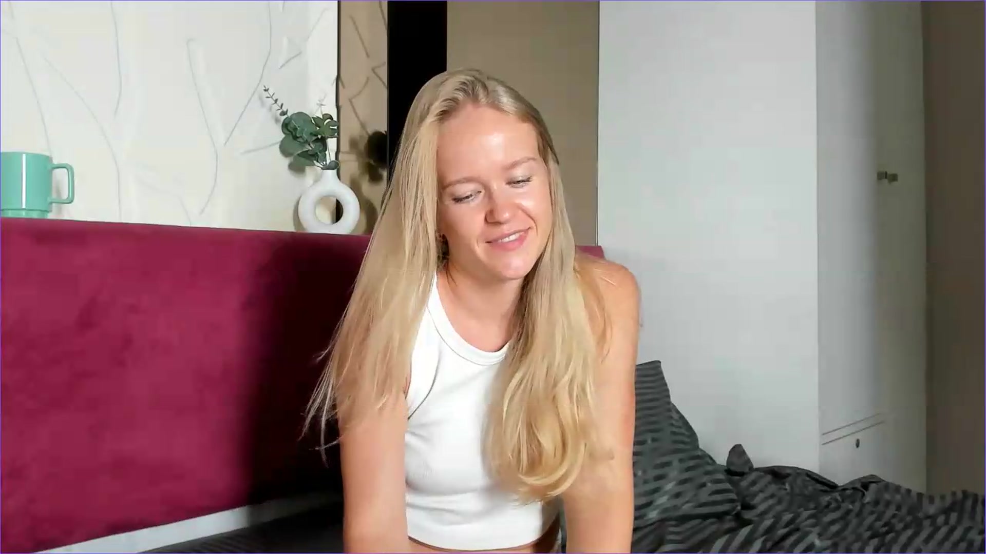 Gallery image thumbnail from Petite_Star's myfreecams stream on, 07/29/2026, 06:51 image 10 of 20