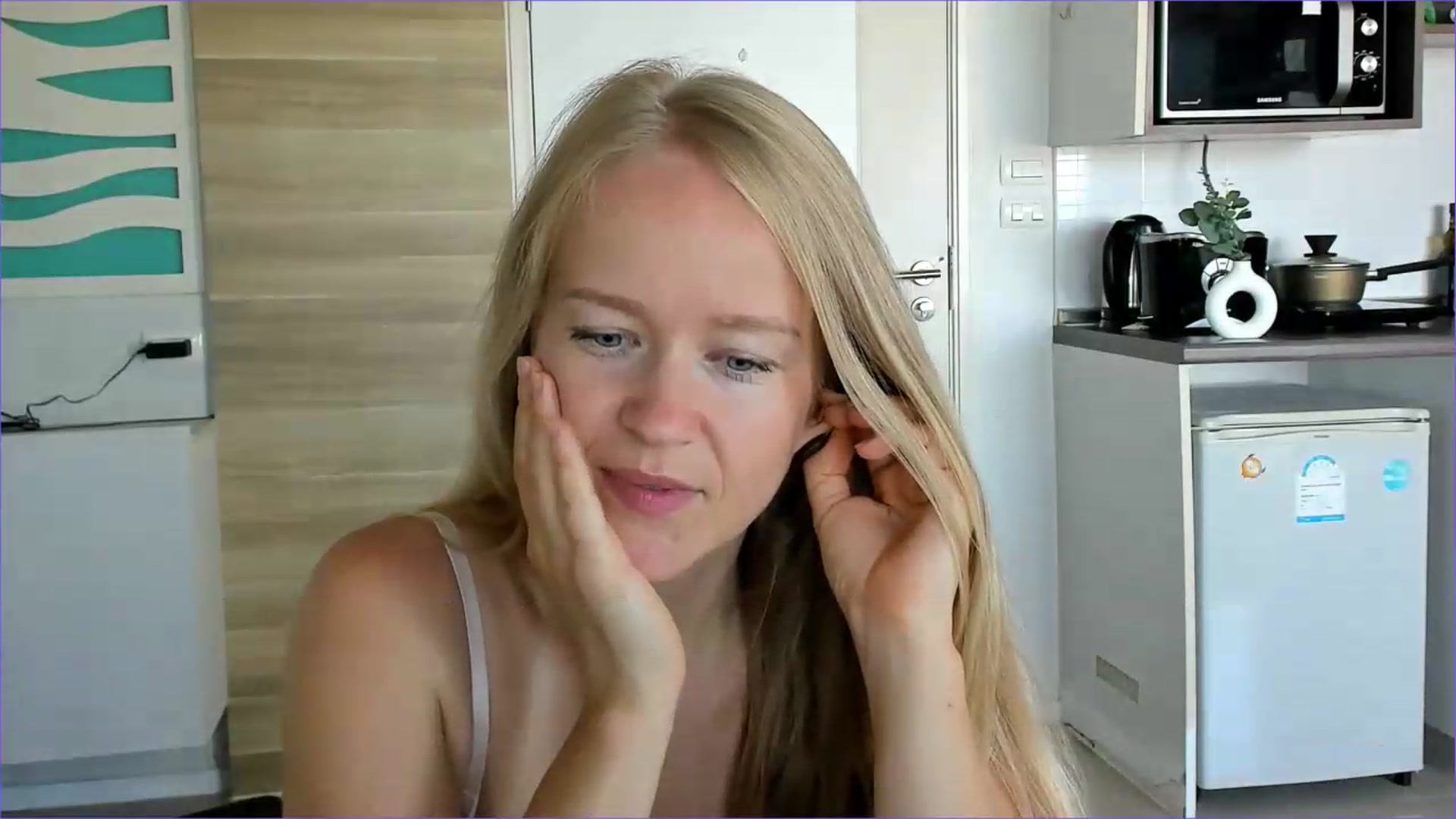 Gallery image thumbnail from Petite_Star's myfreecams stream on, 08/03/2026, 04:44 image 5 of 20