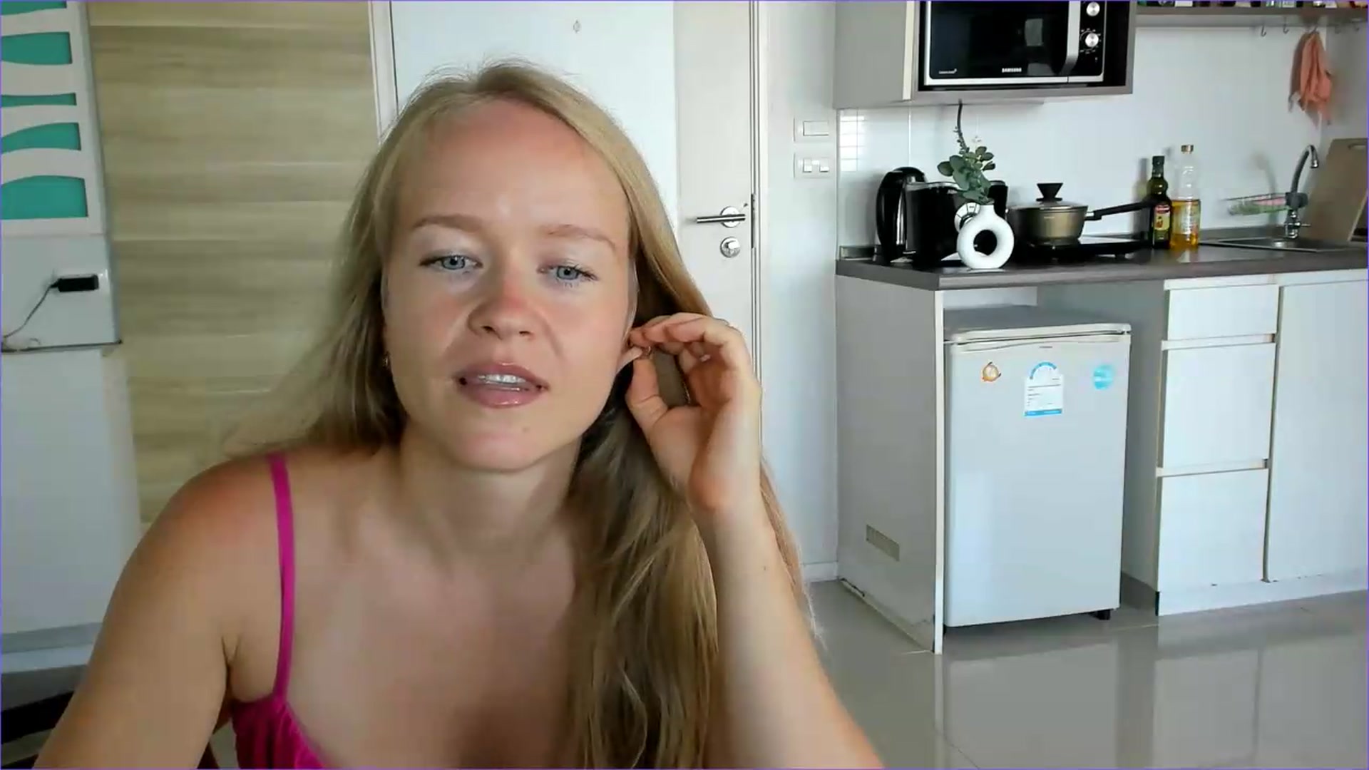 Gallery image thumbnail from Petite_Star's myfreecams stream on, 08/03/2026, 06:43 image 4 of 20