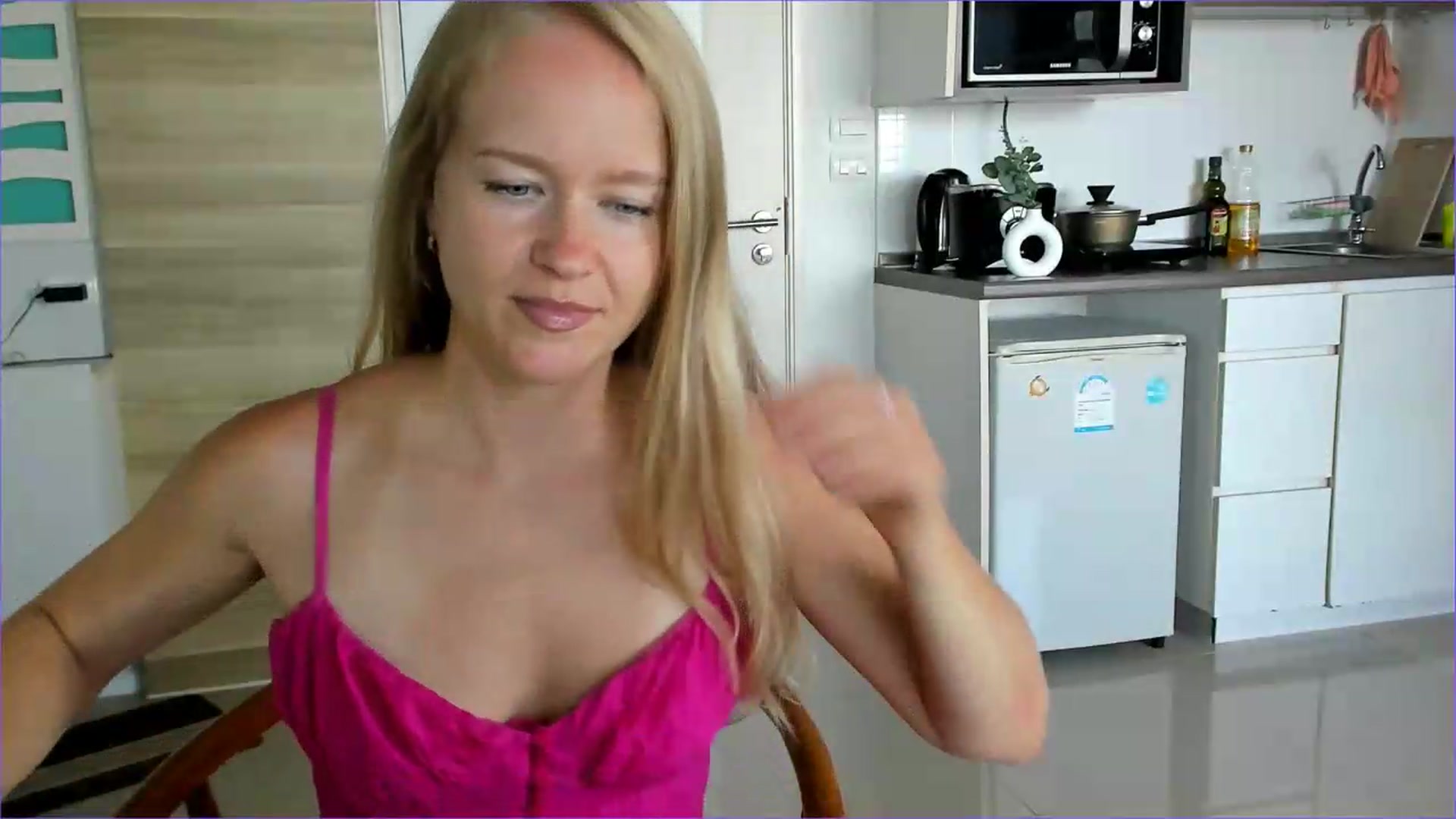 Gallery image thumbnail from Petite_Star's myfreecams stream on, 08/03/2026, 06:43 image 7 of 20