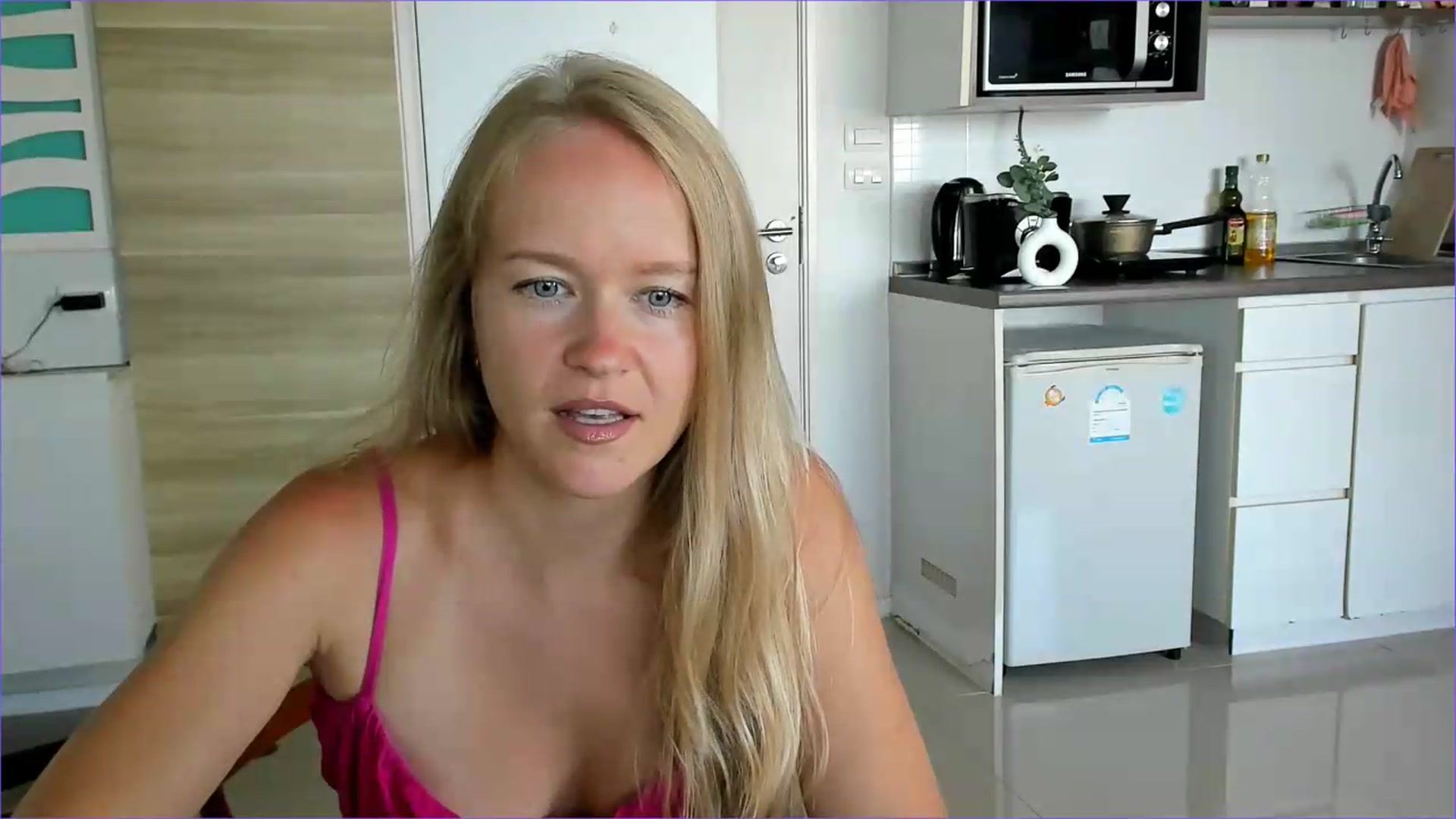 Gallery image thumbnail from Petite_Star's myfreecams stream on, 08/03/2026, 06:43 image 5 of 20