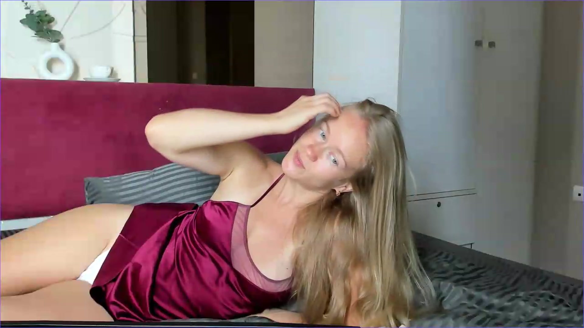 Gallery image thumbnail from Petite_Star's myfreecams stream on, 08/04/2026, 06:47 image 12 of 20