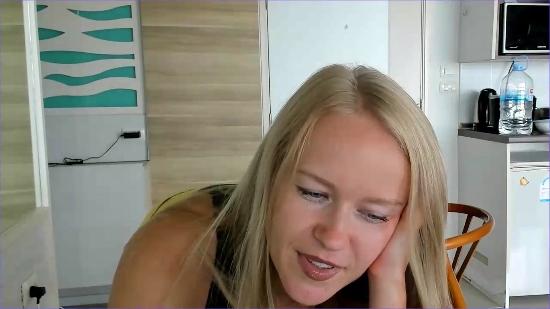 Gallery image thumbnail from Petite_Star's myfreecams stream on, 08/10/2026, 02:53 image 5 of 20