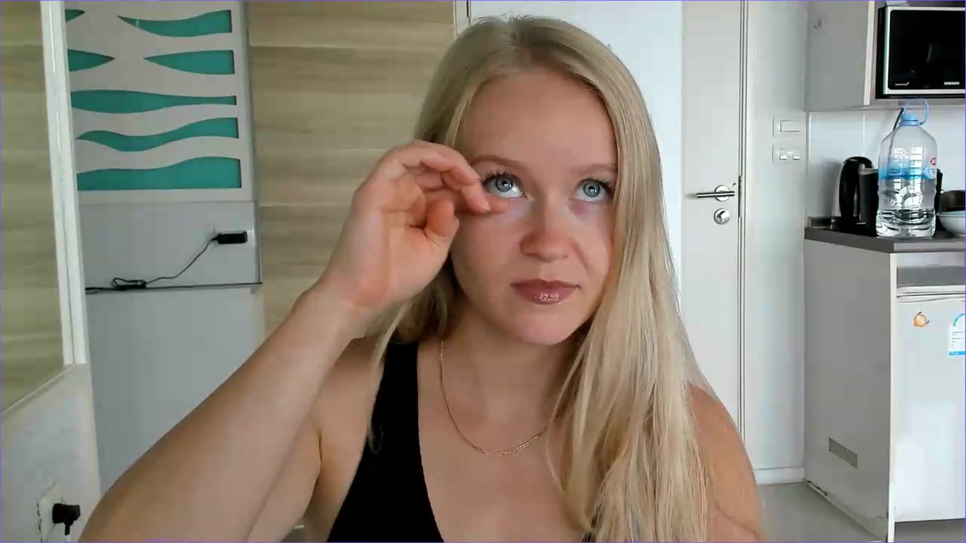 Gallery image thumbnail from Petite_Star's myfreecams stream on, 08/10/2026, 02:53 image 16 of 20