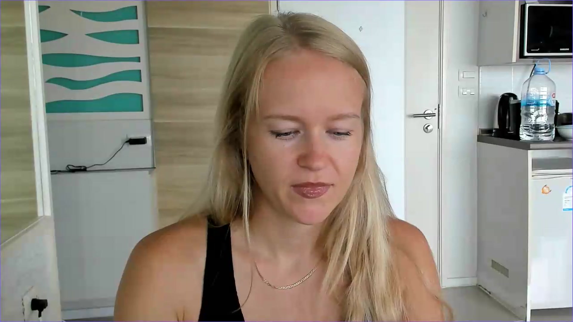 Gallery image thumbnail from Petite_Star's myfreecams stream on, 08/10/2026, 02:53 image 17 of 20