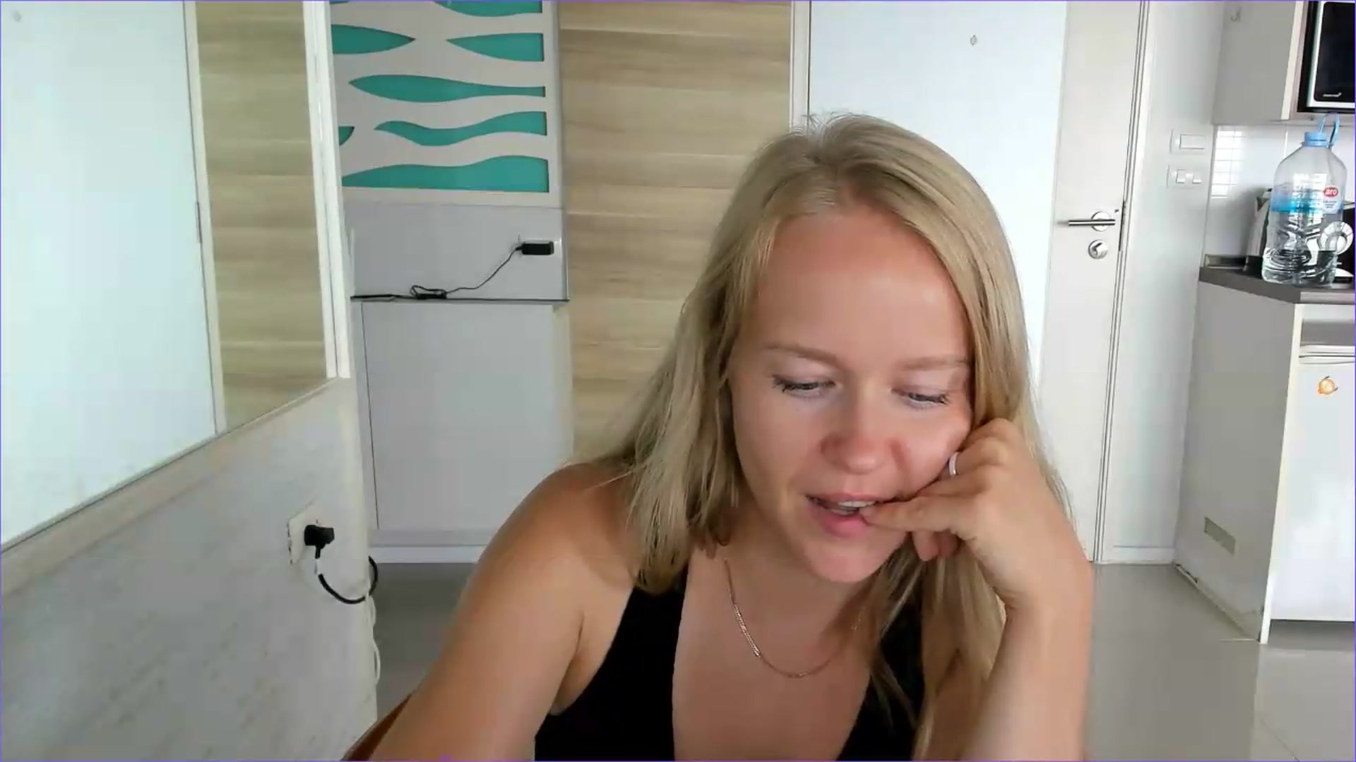 Gallery image thumbnail from Petite_Star's myfreecams stream on, 08/10/2026, 06:05 image 15 of 20