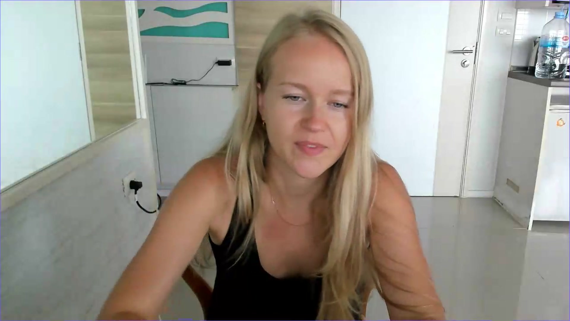 Gallery image thumbnail from Petite_Star's myfreecams stream on, 08/10/2026, 06:33 image 2 of 20