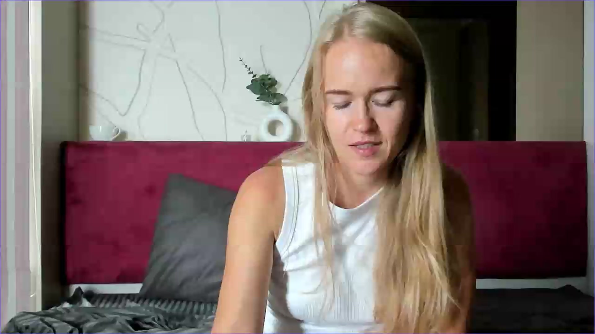 Gallery image thumbnail from Petite_Star's myfreecams stream on, 08/13/2026, 07:33 image 1 of 20