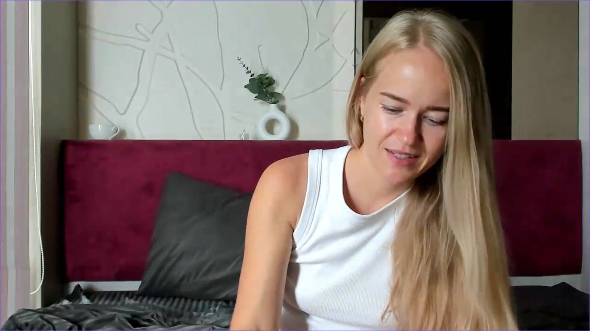 Gallery image thumbnail from Petite_Star's myfreecams stream on, 08/13/2026, 07:33 image 15 of 20