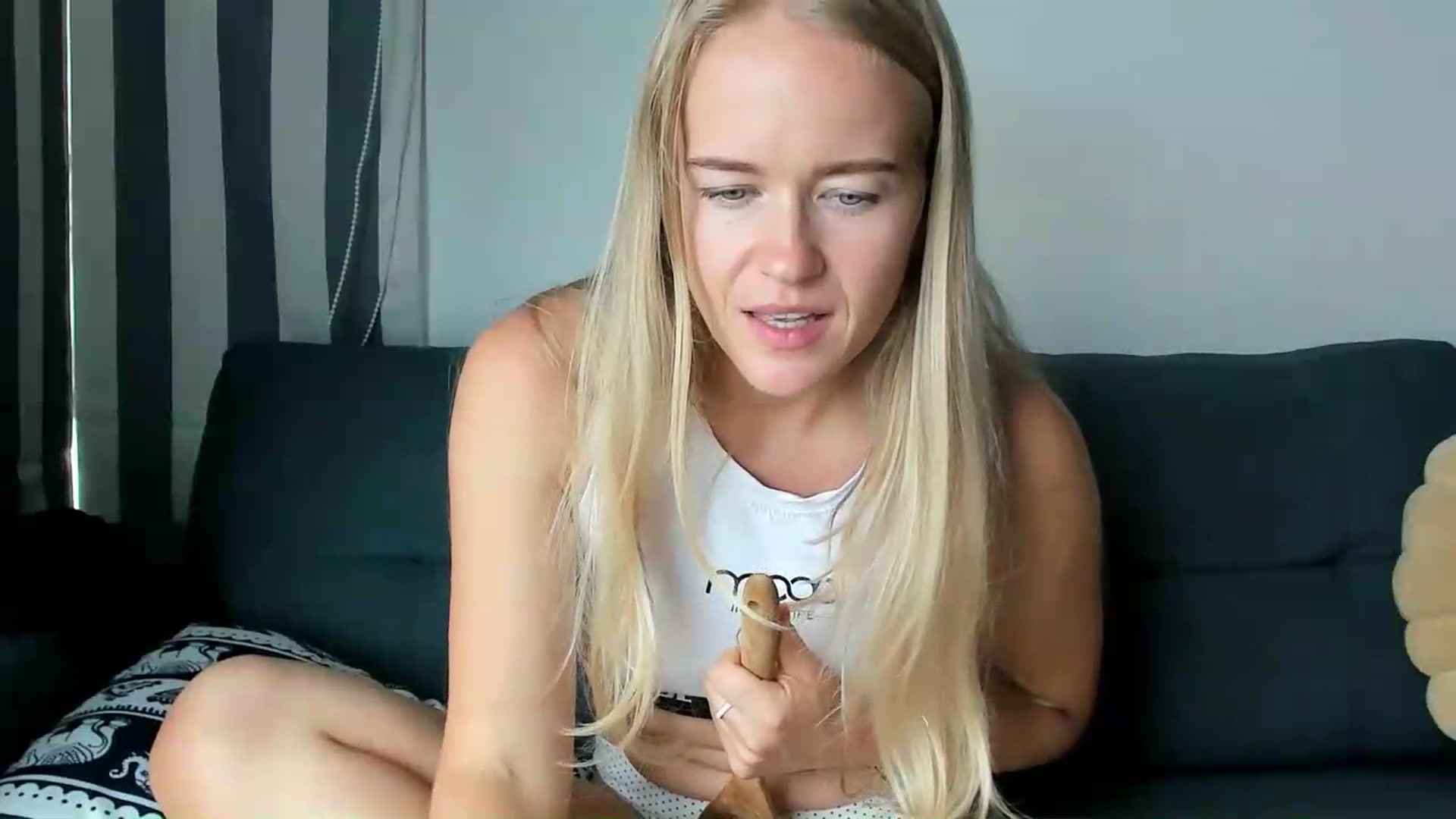 Gallery image thumbnail from Petite_Star's myfreecams stream on, 08/14/2026, 06:50 image 15 of 20